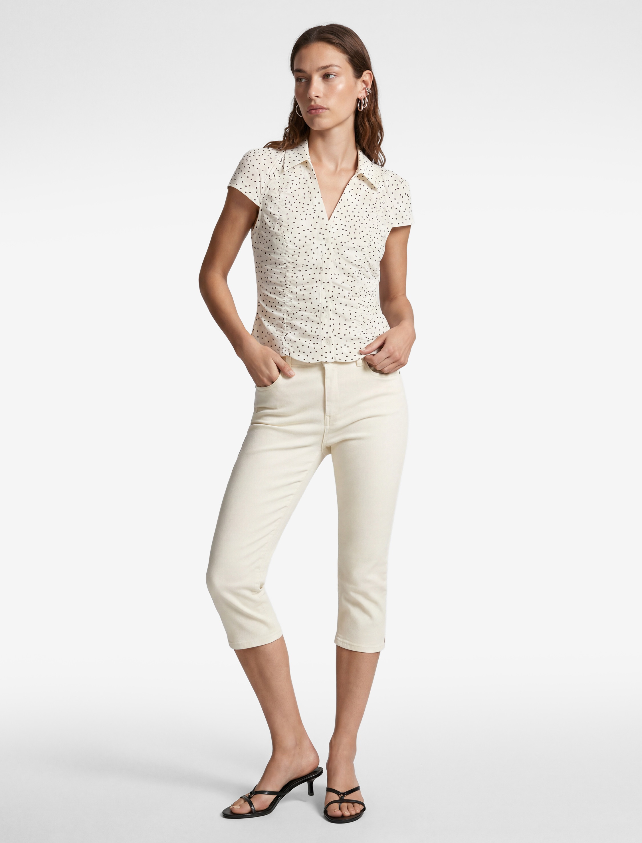   Koton X Sibil Çetinkaya - Pamuklu Düğmeli Cepli Slim Fit Kapri Pantolon