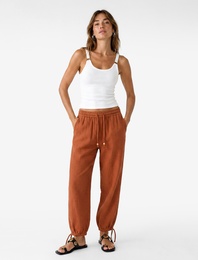 Koton X Şahika Ercümen - Pamuklu Slim Fit U Yaka Halka Detaylı Askılı Atlet Bluz