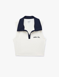 Renk Kontrastlı Polo Yaka Slim Fit Kolsuz Baskılı Crop Spor Bluz