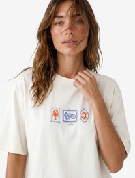Koton X Şahika Ercümen - Pamuklu Kısa Kollu Bisiklet Yaka Yengeç ve Istakoz Nakış Detaylı Tişört