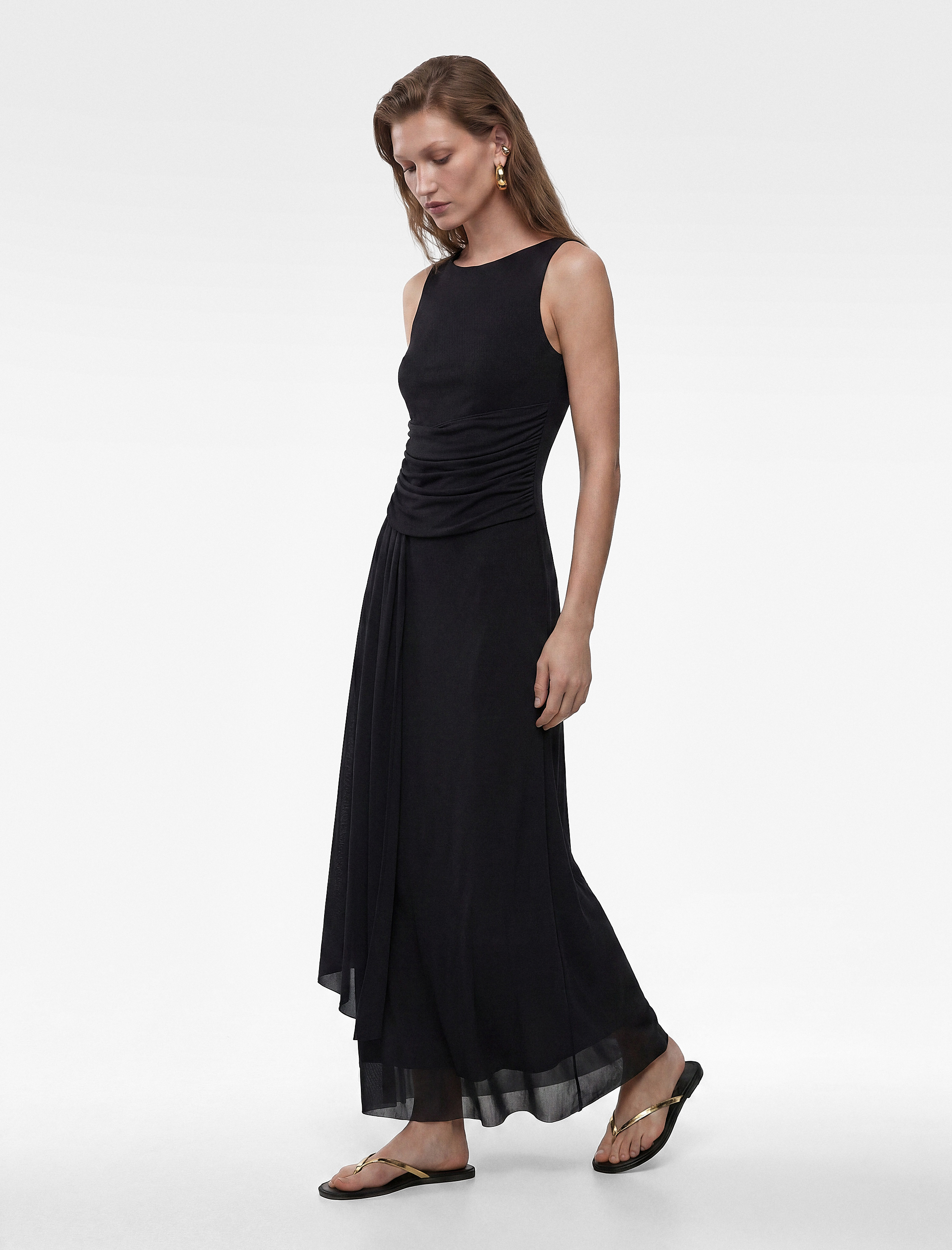   Slim Fit Asimetrik Drapeli Kayık Yuvarlak Yaka Kolsuz Midi Elbise