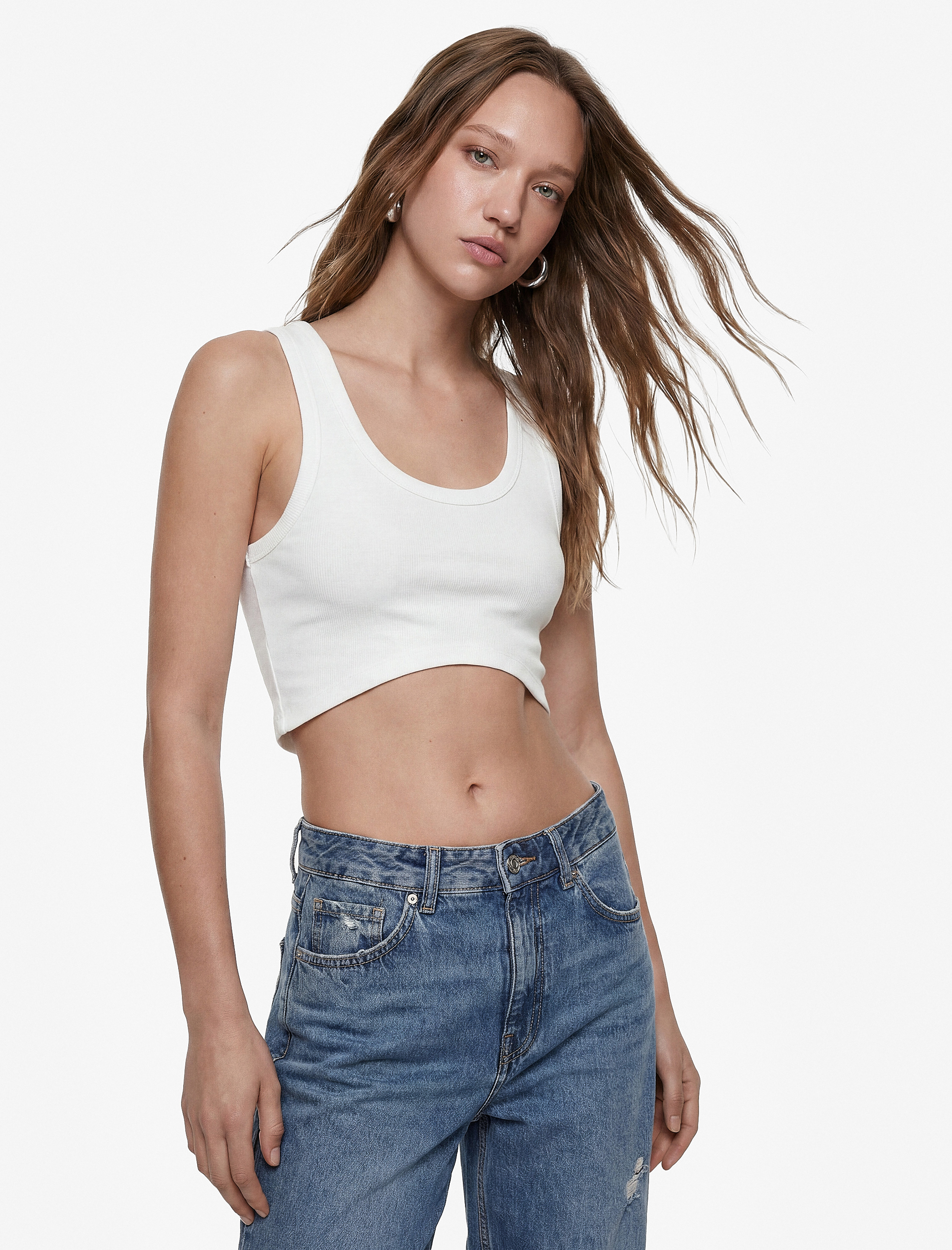 Koton Pamuklu Slim Fit U Yaka Basic Crop Kolsuz Atlet görsel 4