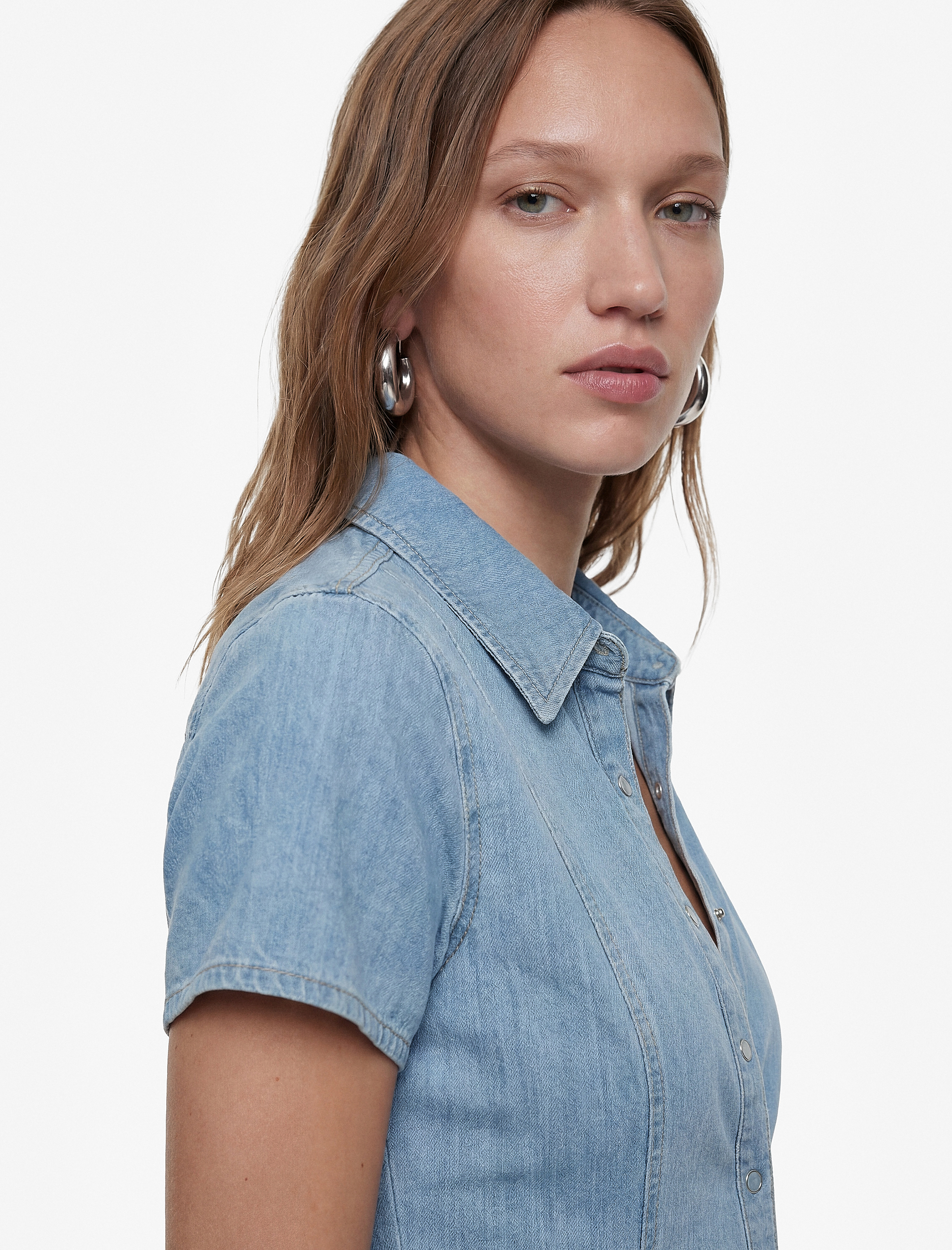   Pamuklu Klasik Yaka Kısa Kollu Düğmeli Pileli Mini Denim Elbise