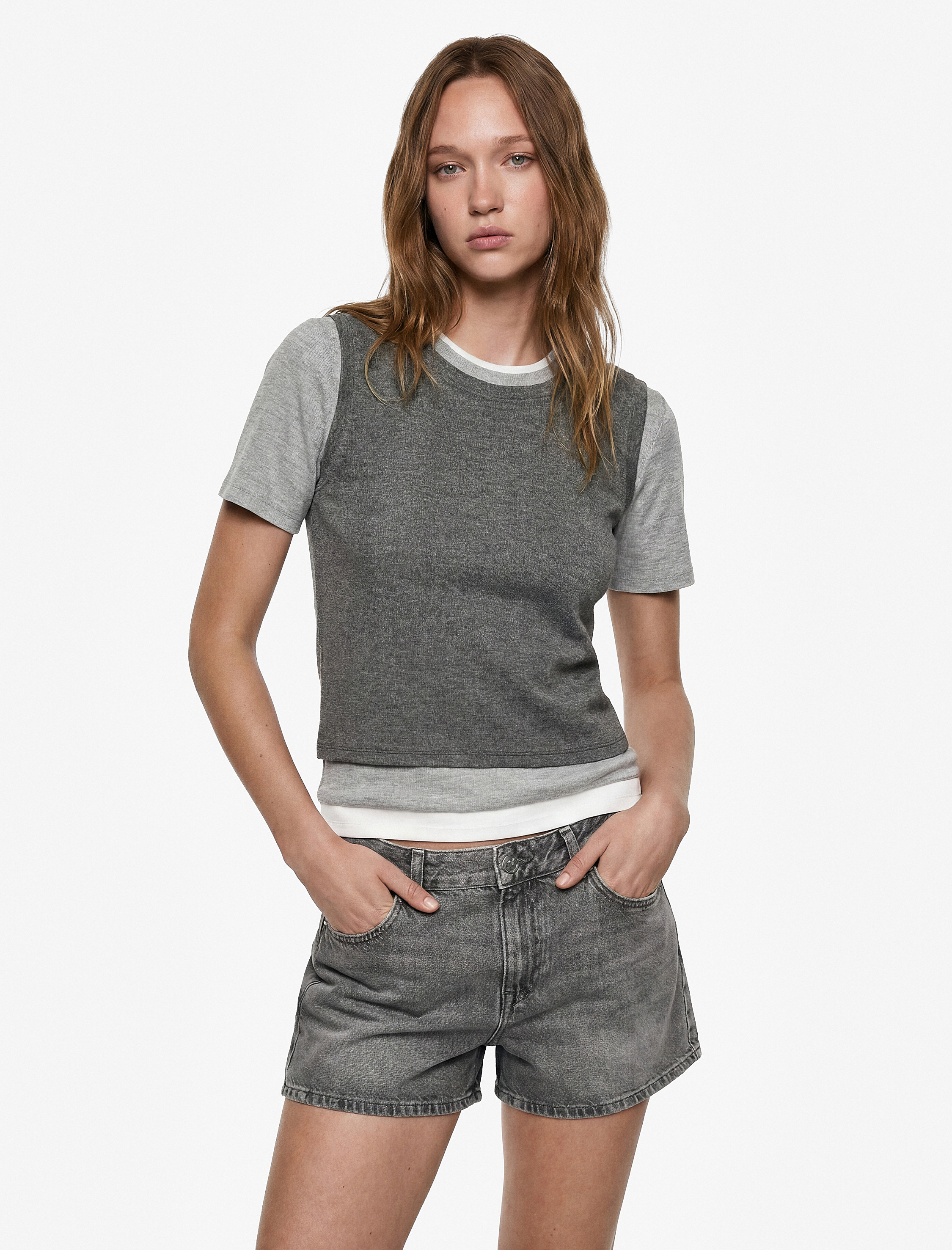   Slim Fit Bisiklet Yaka Katlı Viskon Karışımlı Kısa Kollu Tişört
