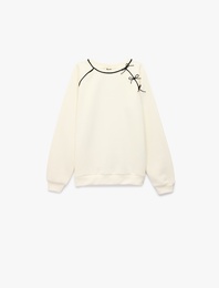 Fiyonk Detaylı Uzun Kollu Bisiklet Yaka Şardonlu Sweatshirt
