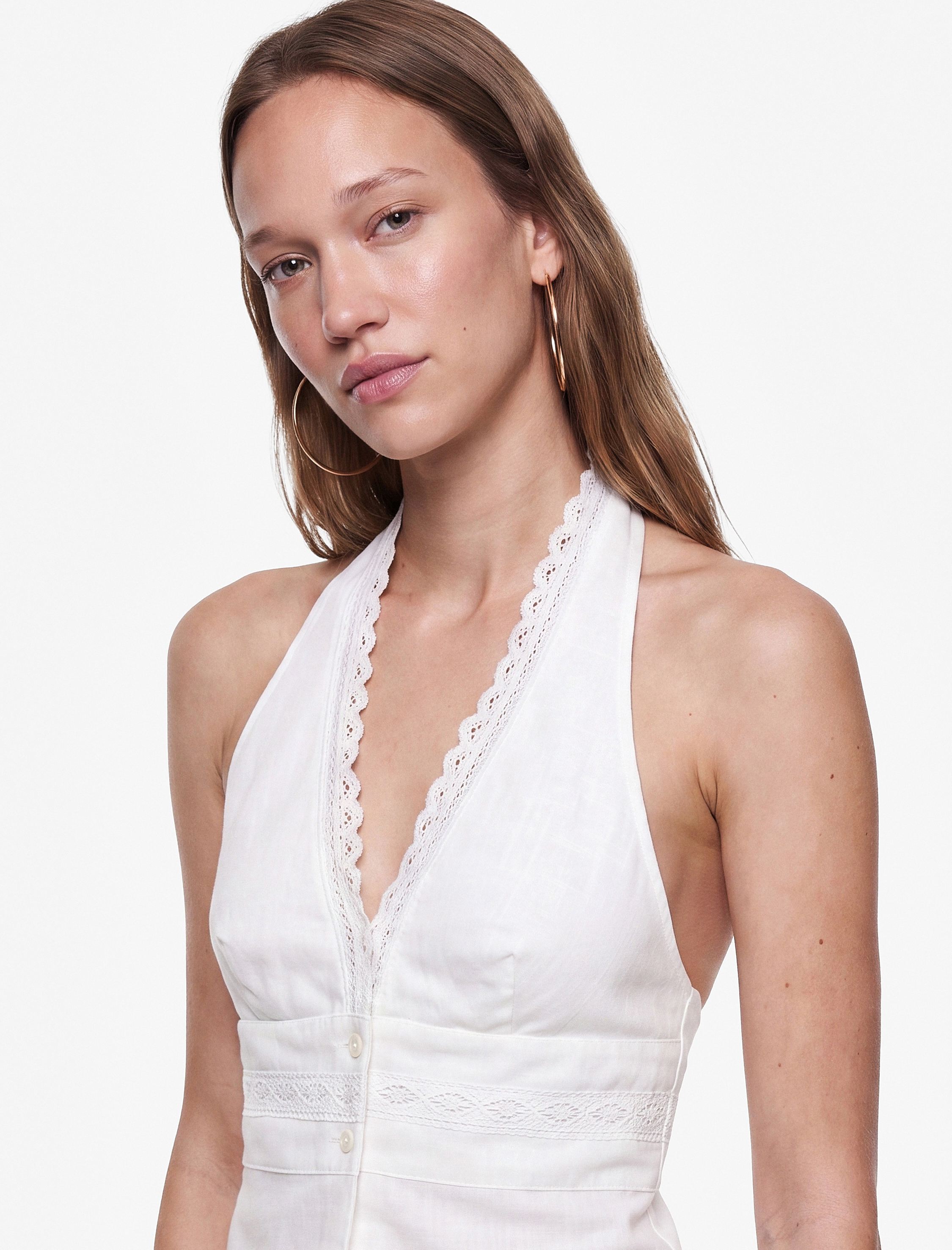   Pamuklu Halter Yaka Dantel Detaylı Düğmeli Kolsuz Crop Bluz