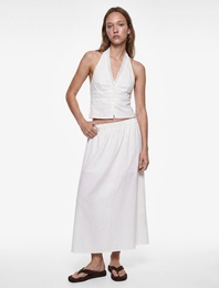 Pamuklu Halter Yaka Dantel Detaylı Düğmeli Kolsuz Crop Bluz