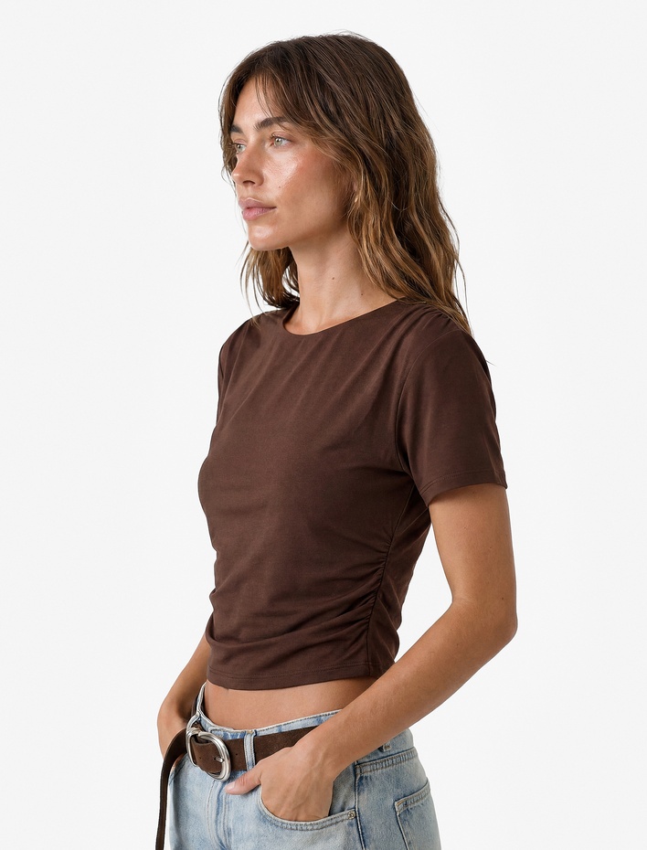  Drape Detaylı Slim Fit Bisiklet Yaka Kısa Kollu Crop Tişört