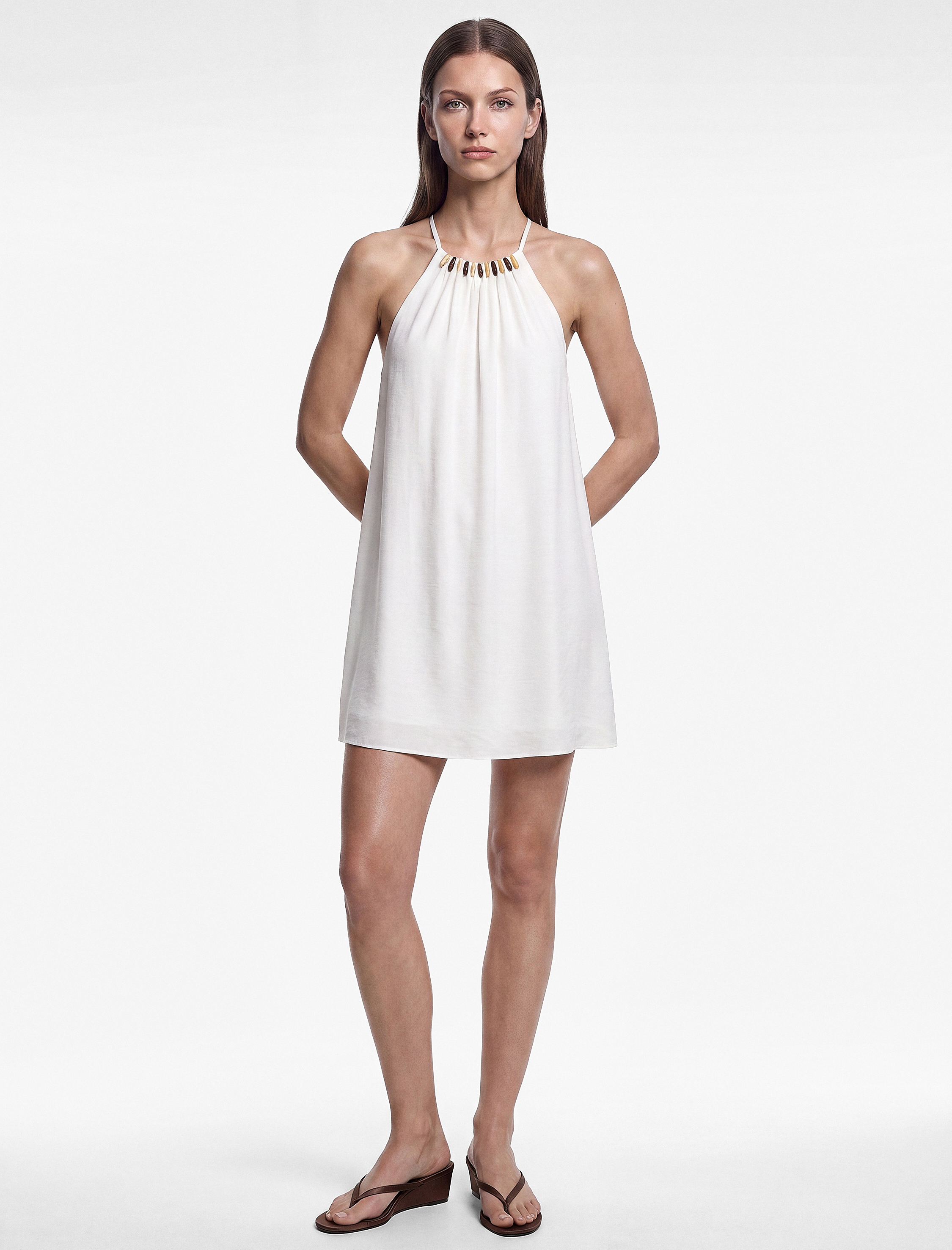   Boncuk Detaylı Halter Yaka Mini Elbise