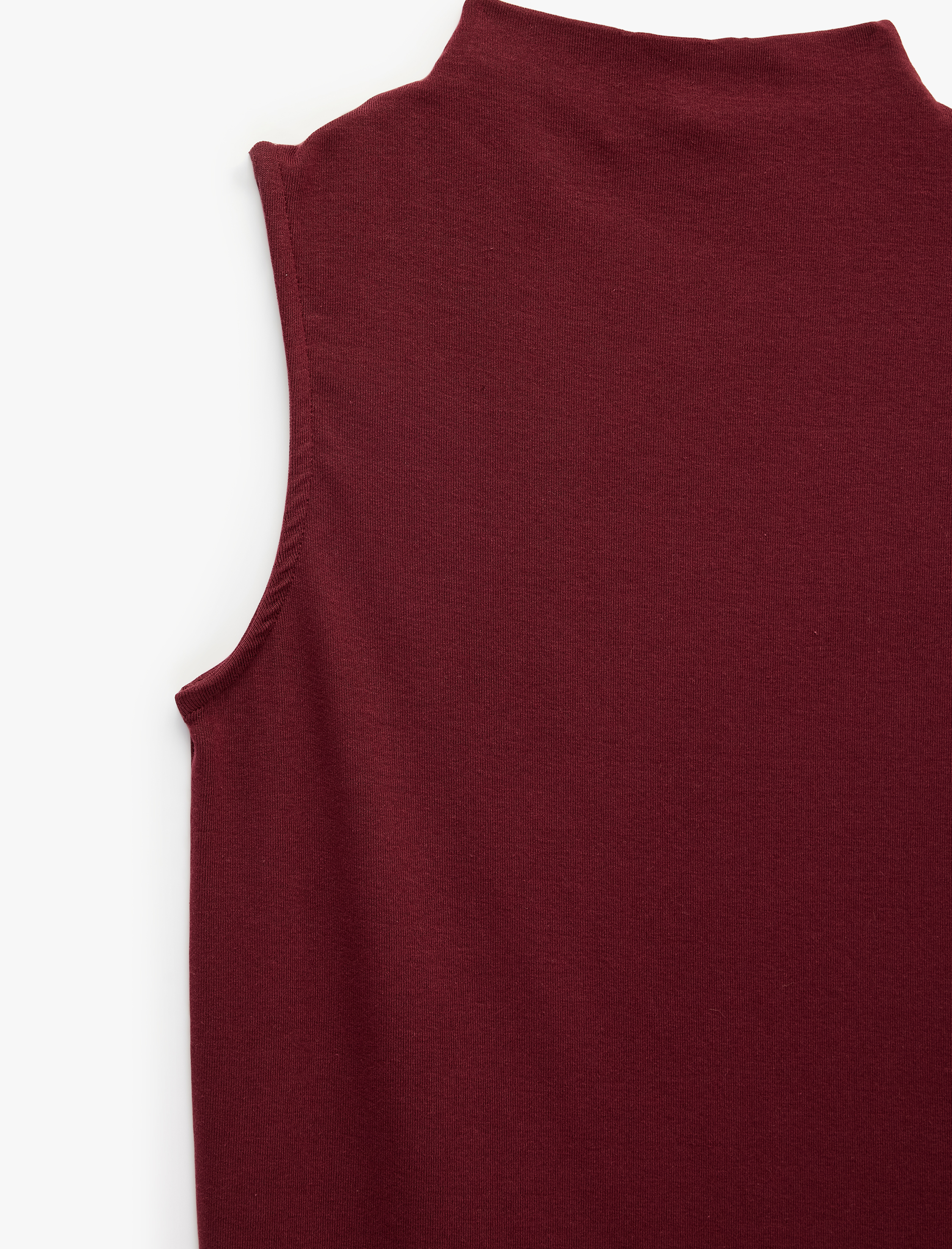   Modal Kumaş Slim Fit Dik Yaka Kolsuz Tişört