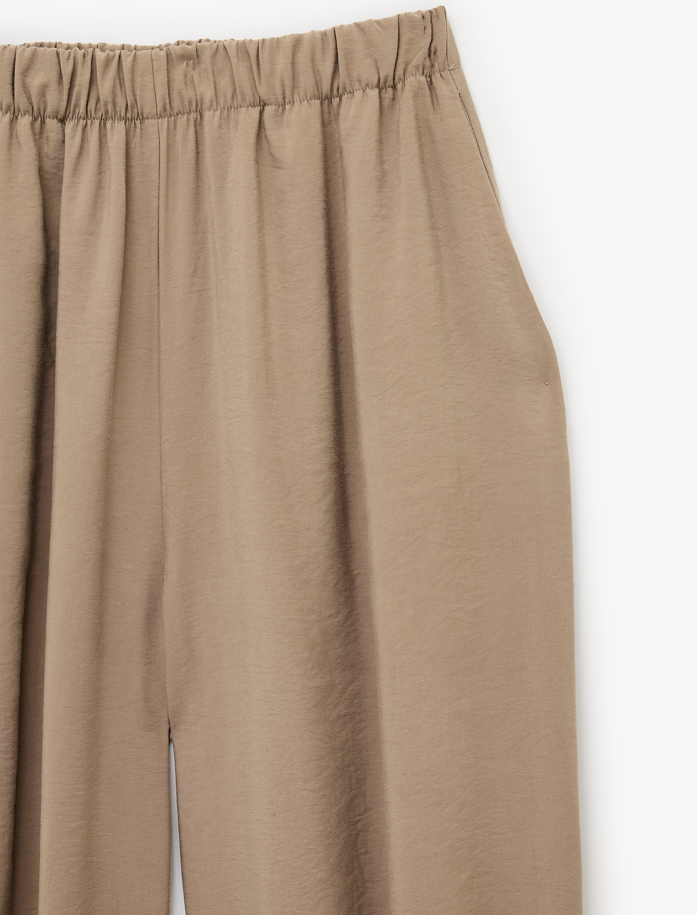   Rahat Kalıp Cepli Viskon Cupro Kumaş Beli Lastikli Barrel Fit Balon Pantolon