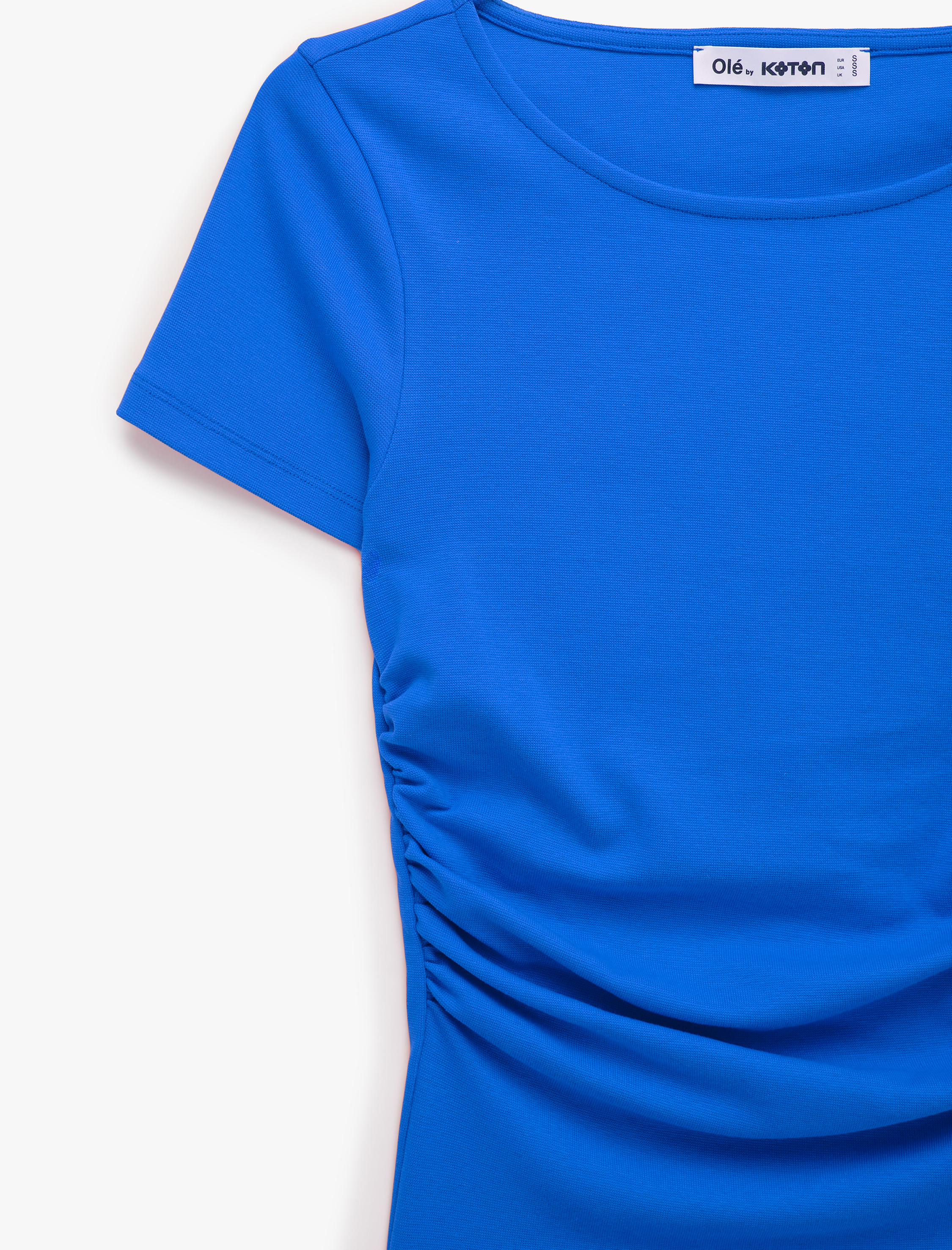   Pamuklu Slim Fit Kayık Yaka Kısa Kollu Drapeli Tişört
