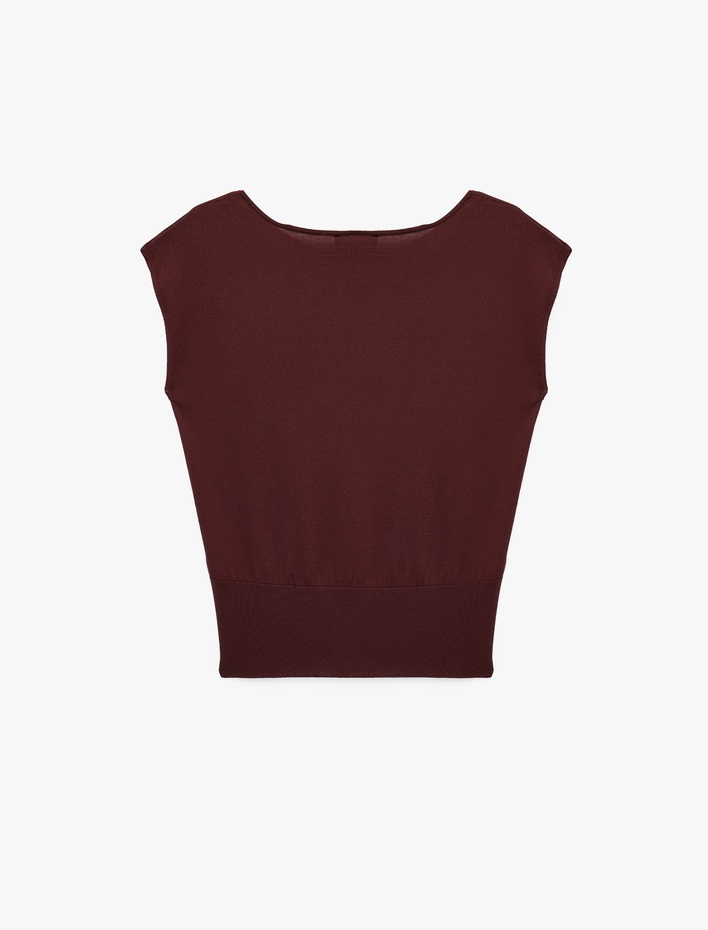  Regular Fit Kayık Yaka Kolsuz Triko Bluz