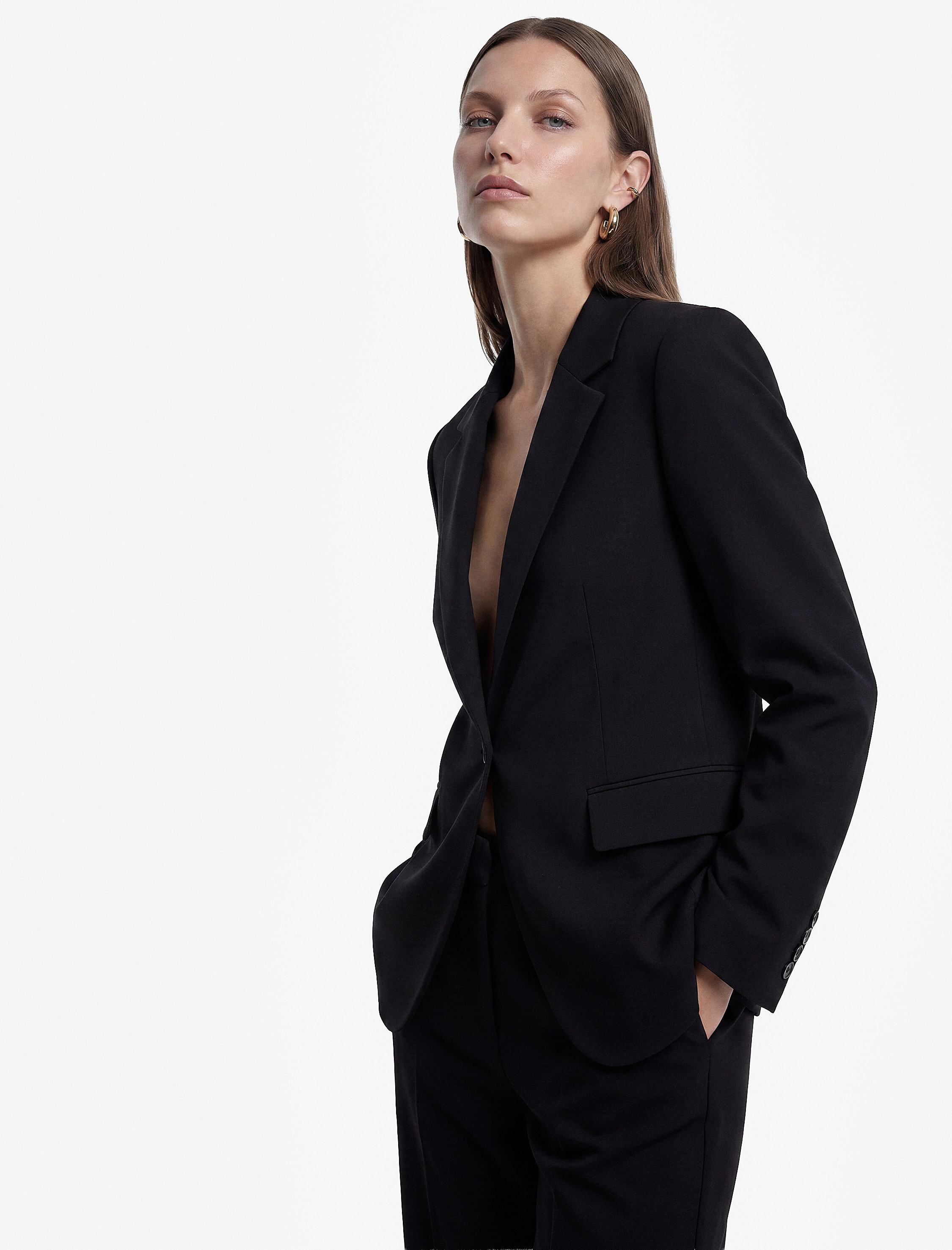   Geniş Yaka Düğmeli Cep Detaylı Blazer Ceket