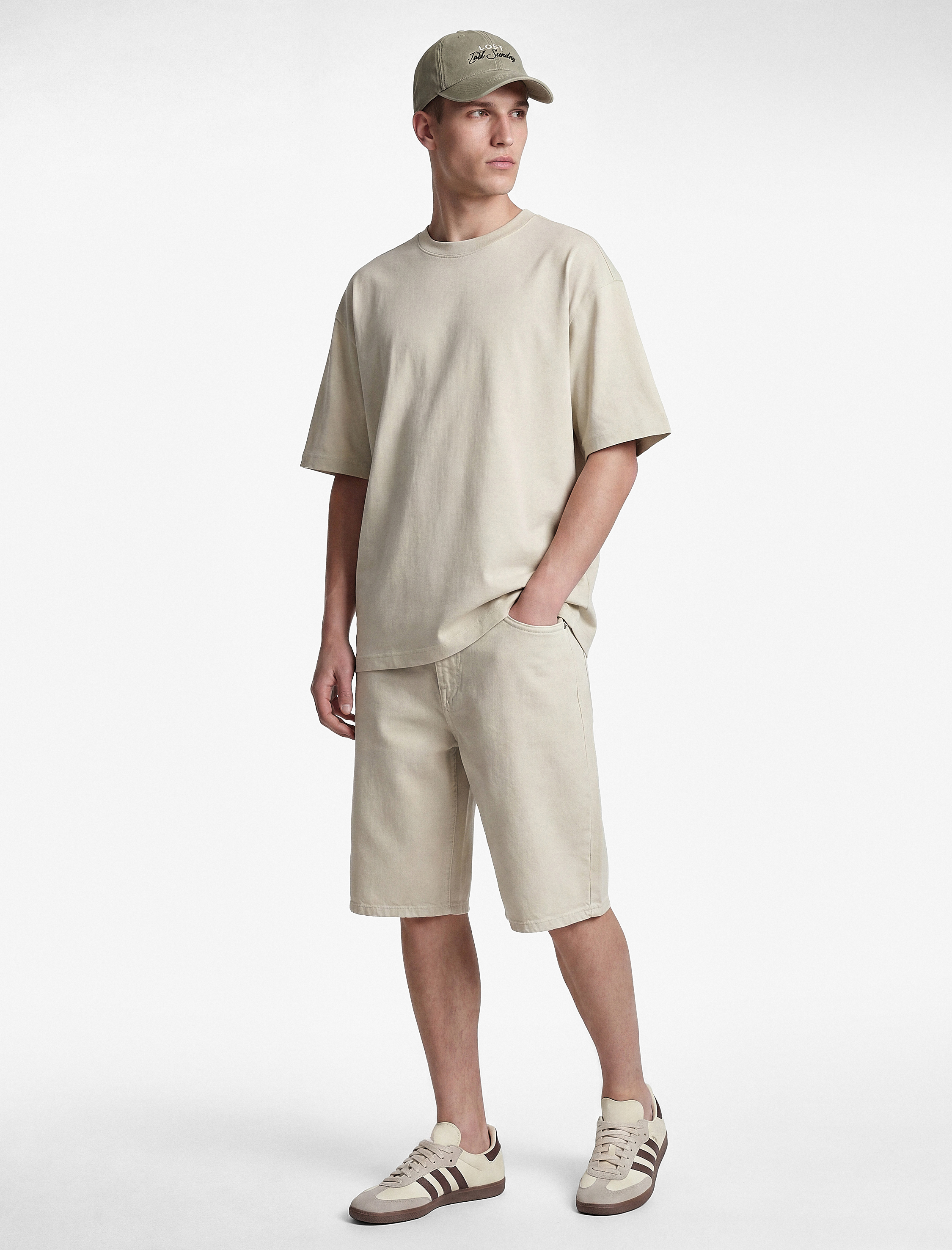   Pamuklu Kısa Kollu Bisiklet Yaka Basic Oversize Tişört