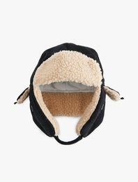 Peluş Detaylı Kadife Pilot Şapka