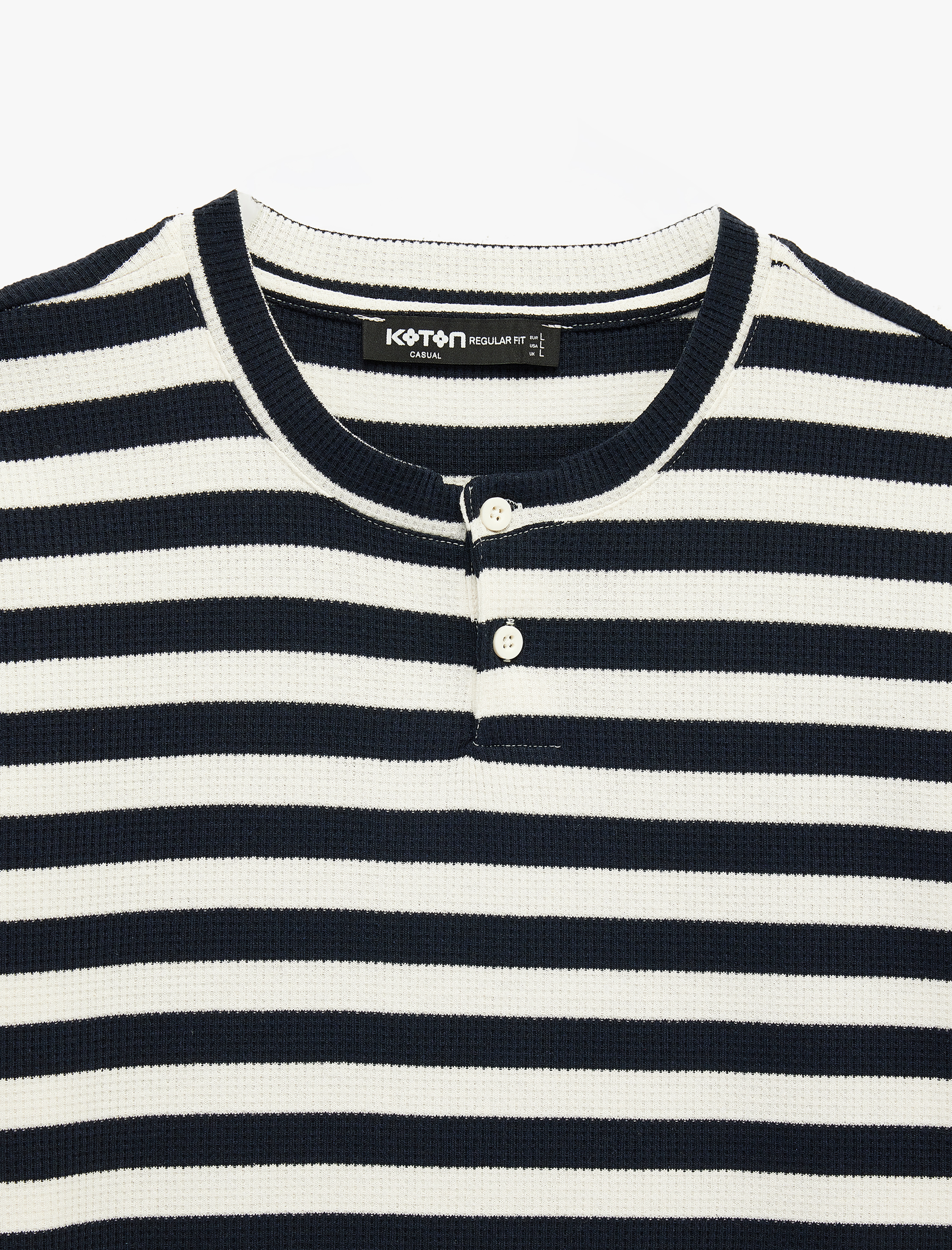   Regular Fit Kısa Kollu Düğmeli Henley Yaka Çizgili Tişört