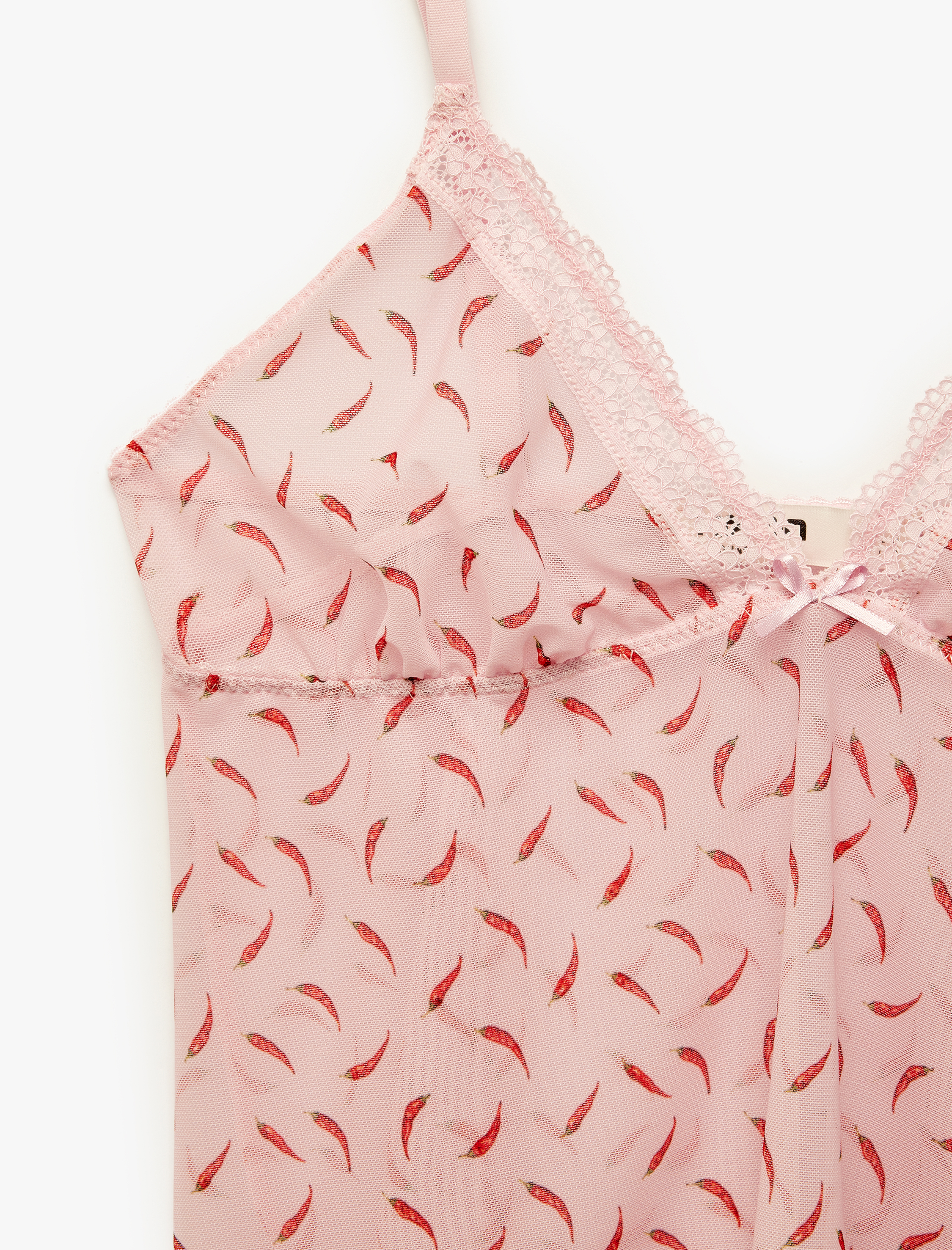   Dantel Detaylı Fiyonklu İnce Askılı Pijama Üstü