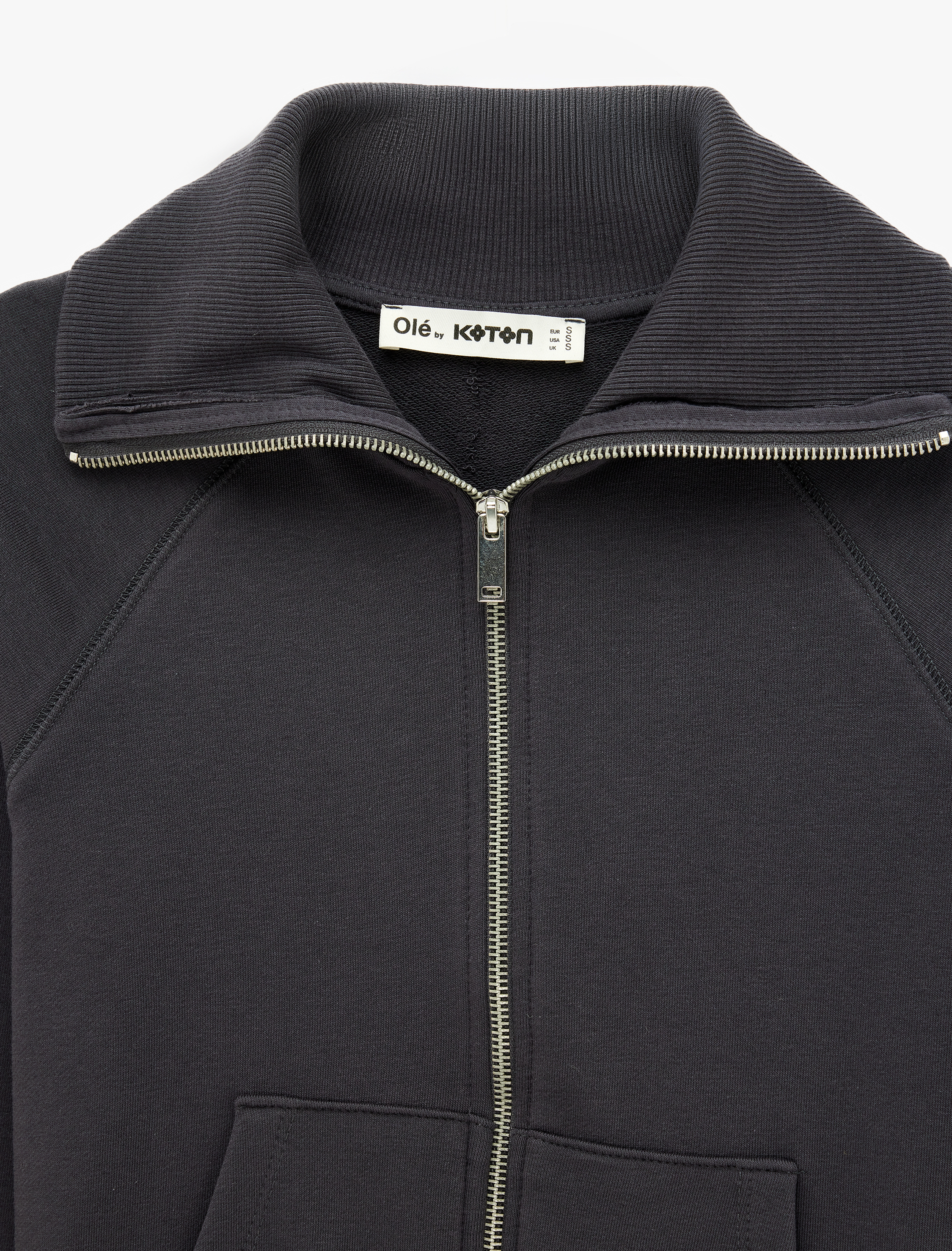   Pamuklu Uzun Kollu Cep Detaylı Slim Fit Fermuarlı Sweatshirt