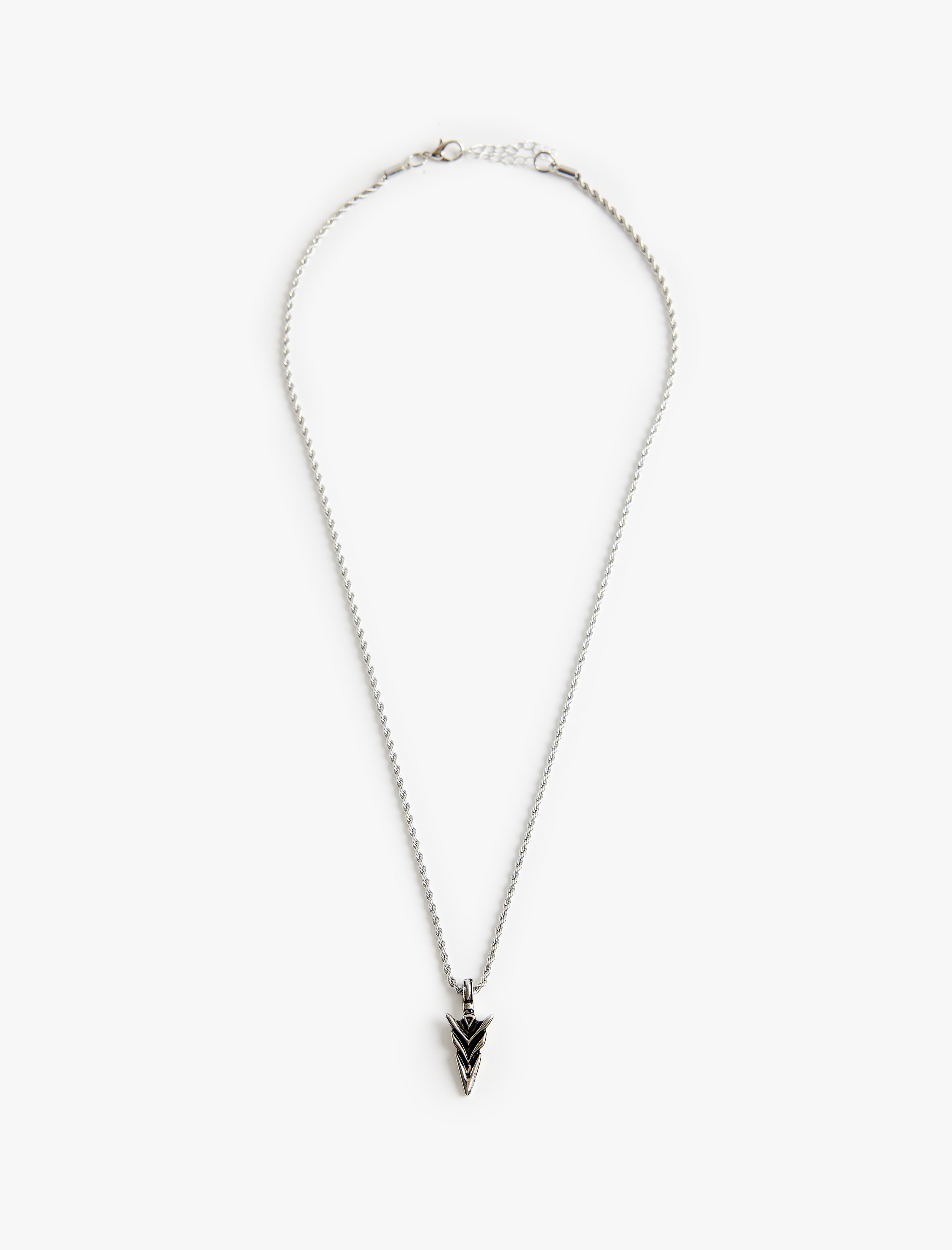  Erkek Dokulu Charm Detaylı Kolye