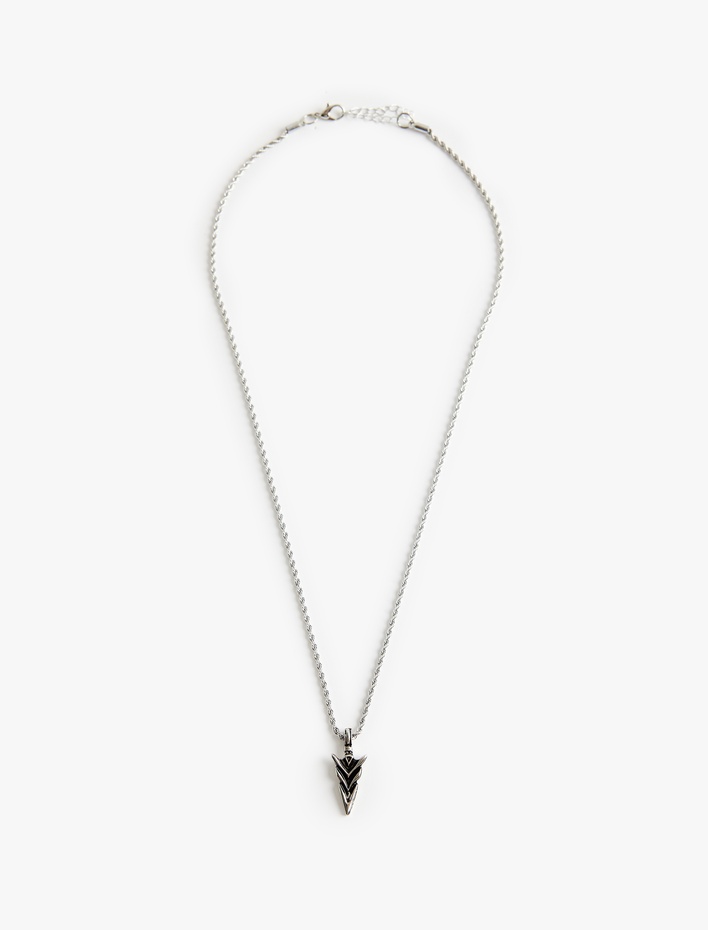 Erkek Dokulu Charm Detaylı Kolye