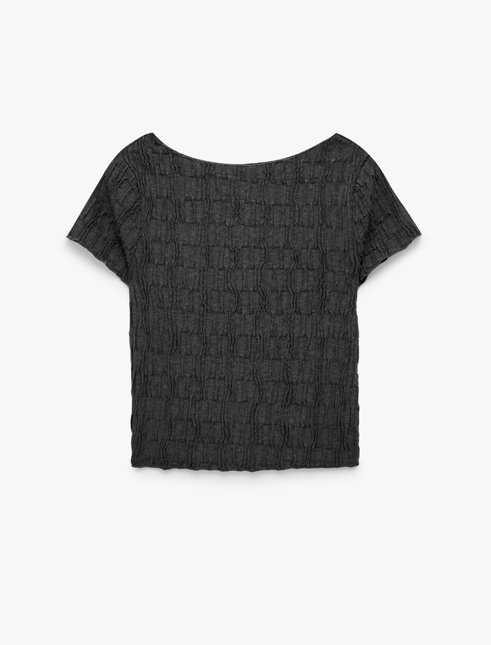  Bürümcük Kumaş Dokulu Slim Fit Kayık Yaka Kısa Kollu Tişört