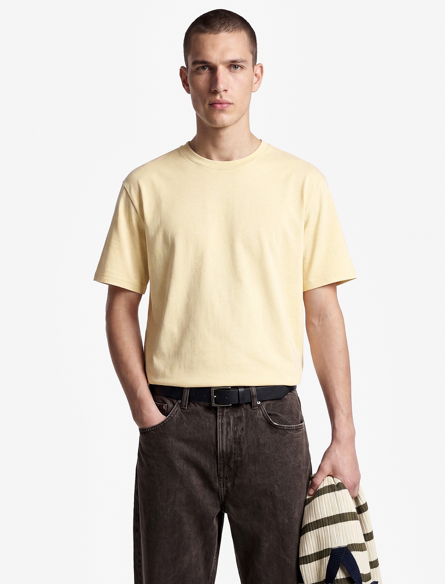 Koton Erkek Regular Fit Bisiklet Yaka Pamuklu Tok Kumaş Kısa Kollu Basic Tişört