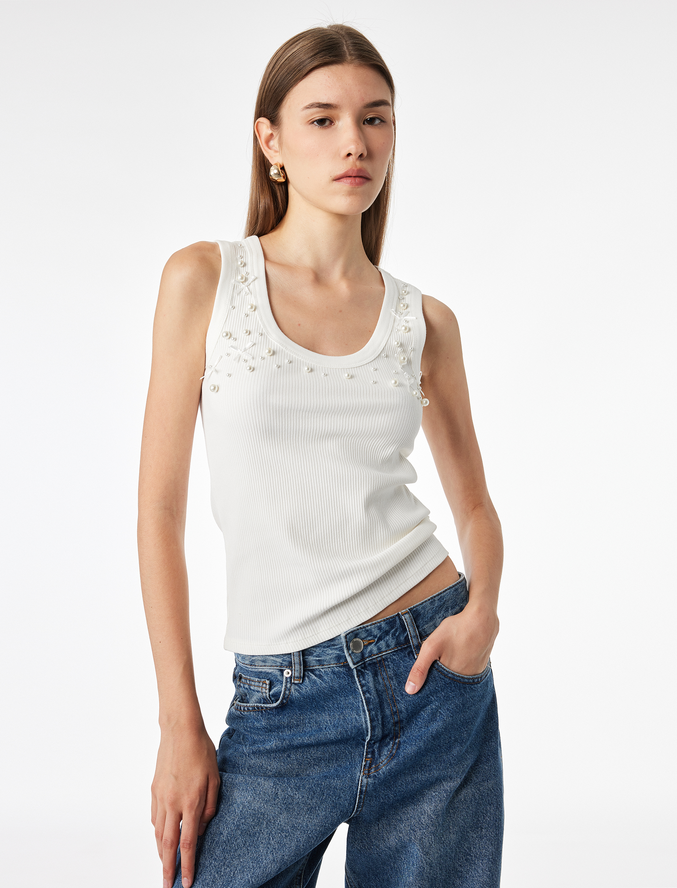   Pamuklu Slim Fit U Yaka İnci ve Fiyonk İşlemeli Atlet Tişört