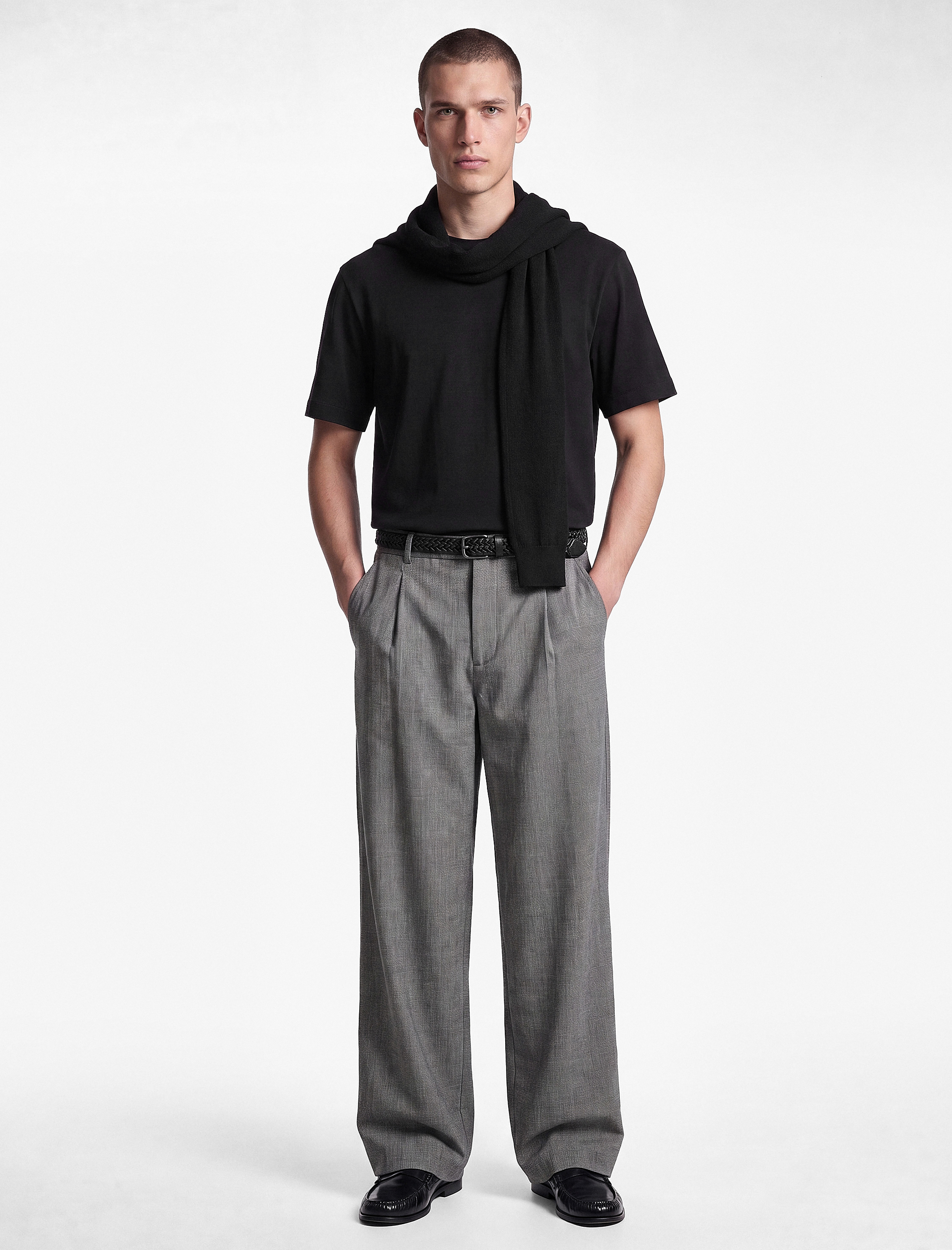   Regular Fit Bisiklet Yaka Pamuklu Tok Kumaş Kısa Kollu Basic Tişört