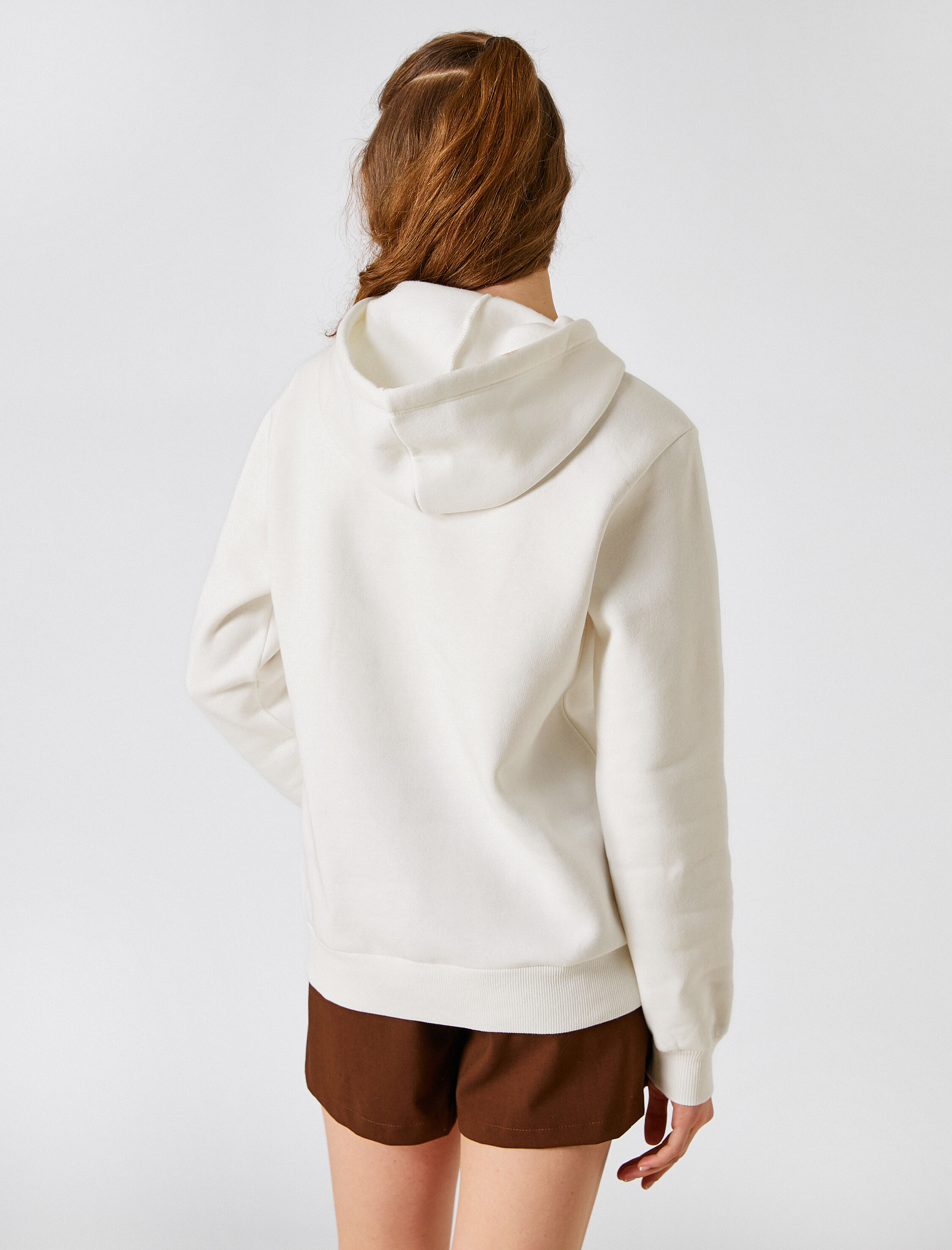   Üç İplik Şardonlu Kedi Nakışlı Uzun Kollu Kanguru Cepli Kapüşonlu Sweatshirt