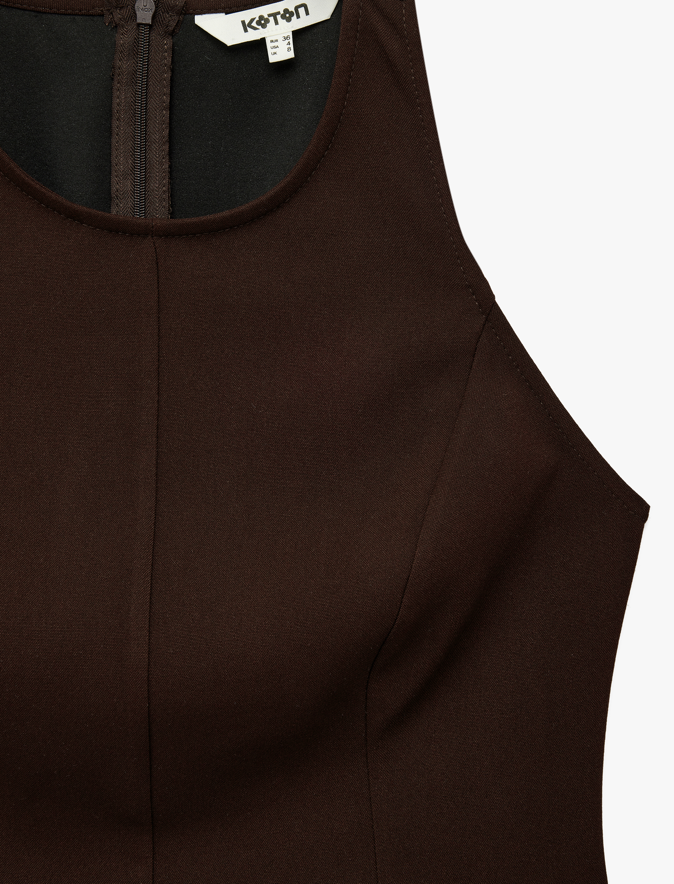   Slim Fit Bisiklet Yaka Kolsuz Peplum Bluz