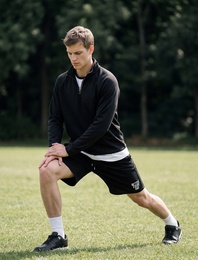 Uzun Kollu Dik Yaka Yarım Fermuarlı Spor Sweatshirt