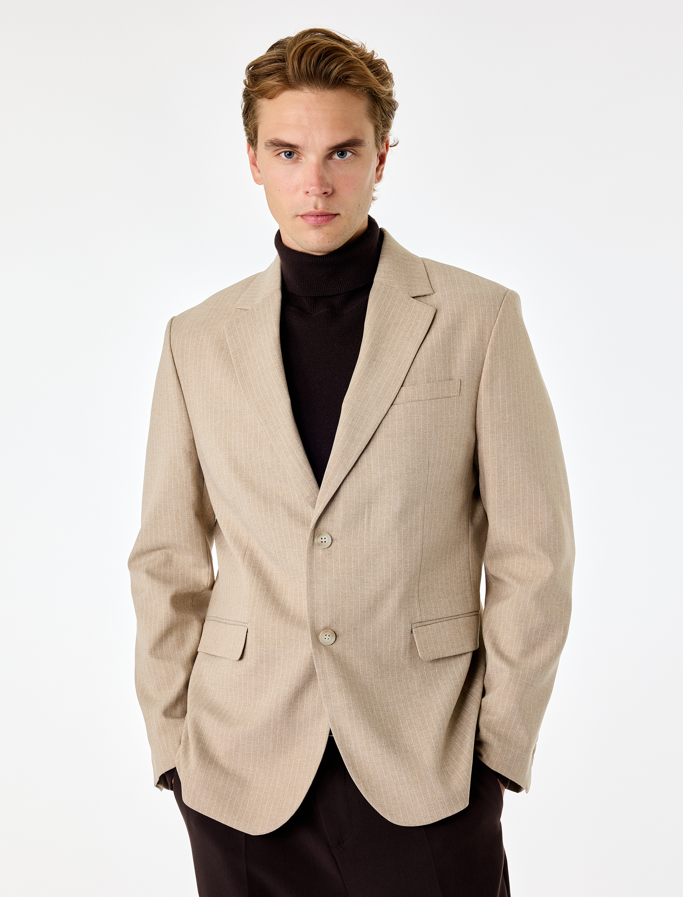   Regular Fit Uzun Kollu Cepli Düğmeli Mono Yaka Blazer Ceket