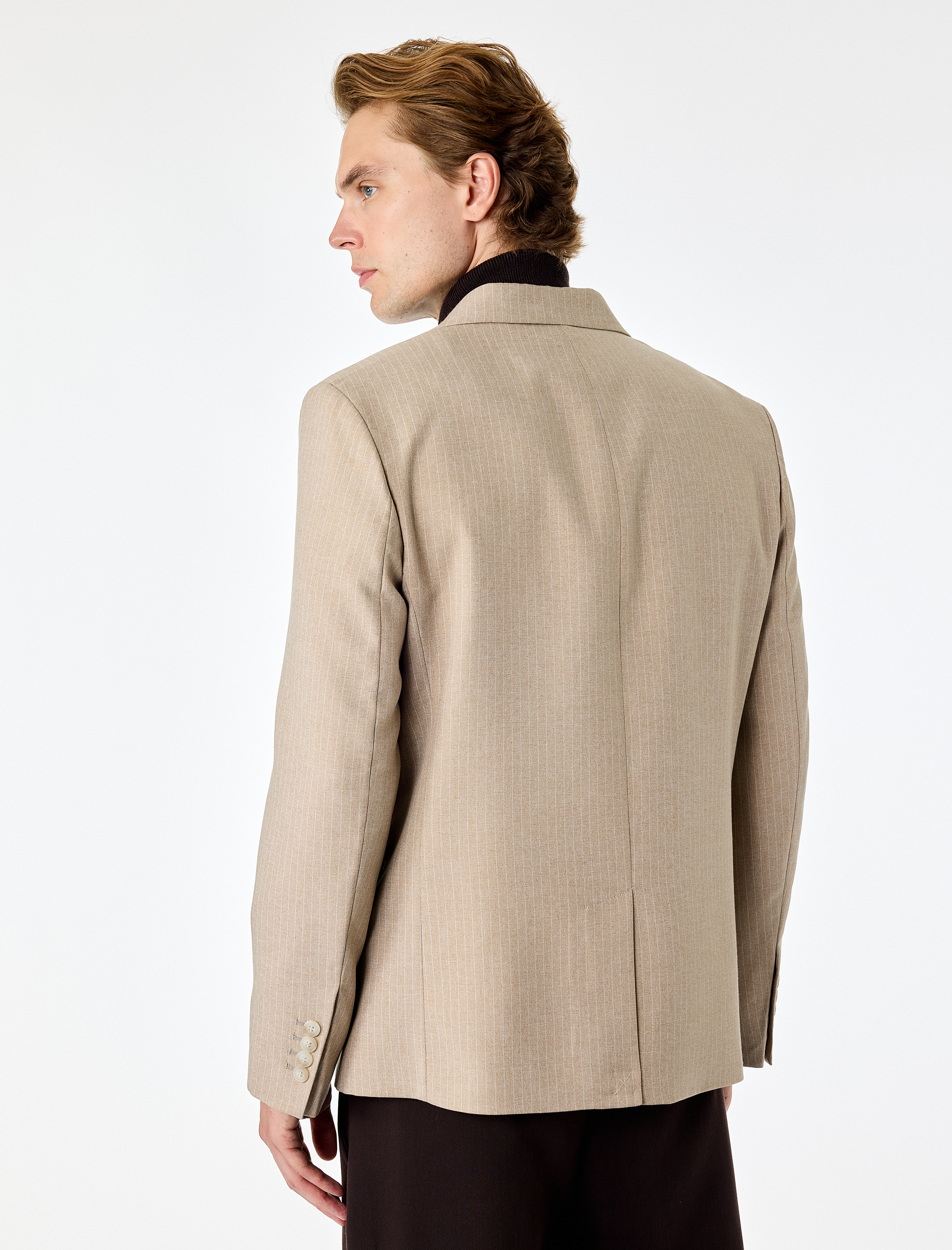   Regular Fit Uzun Kollu Cepli Düğmeli Mono Yaka Blazer Ceket