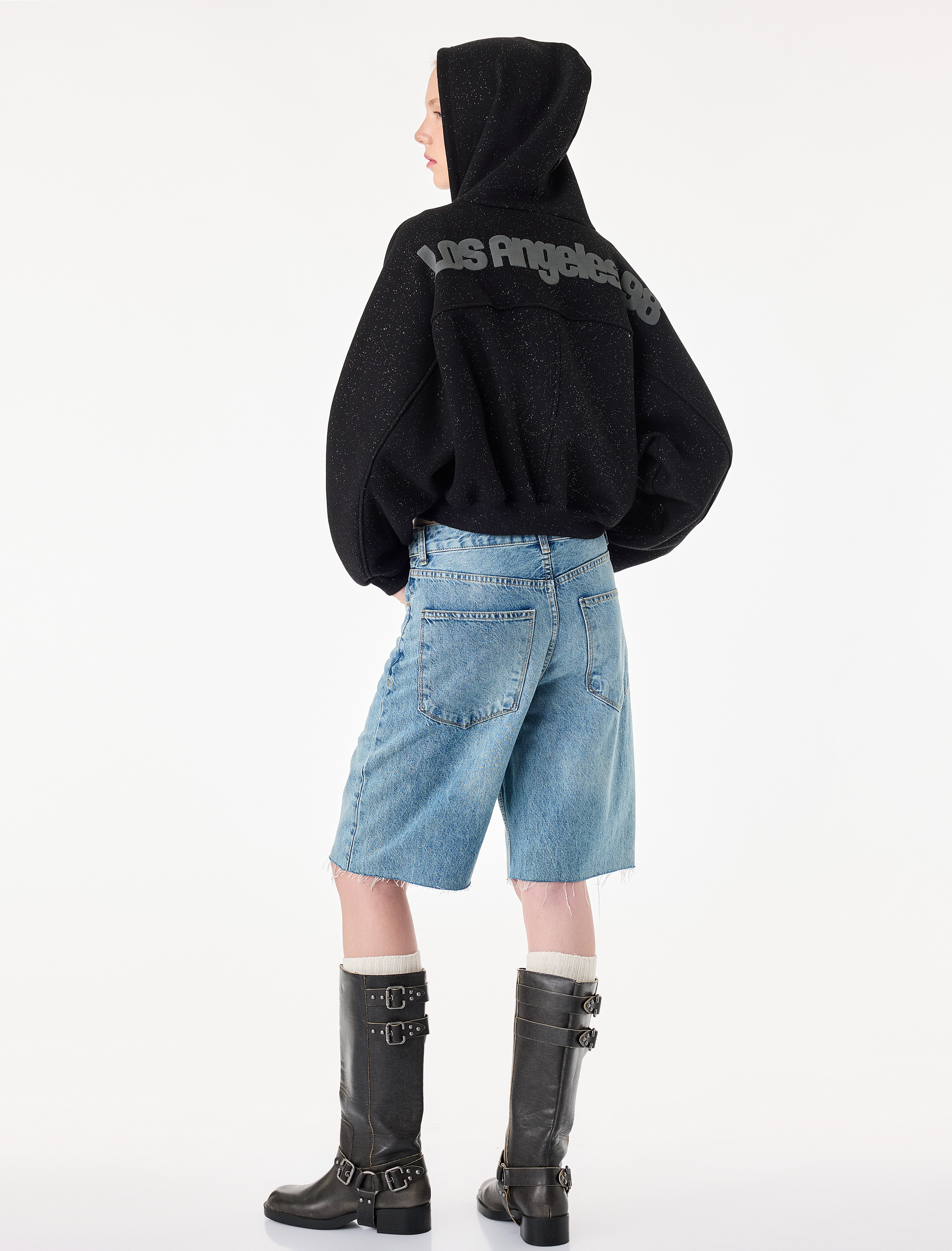   Simli Uzun Kollu Kapüşonlu Şardonlu Arkası Baskılı Crop Sweatshirt
