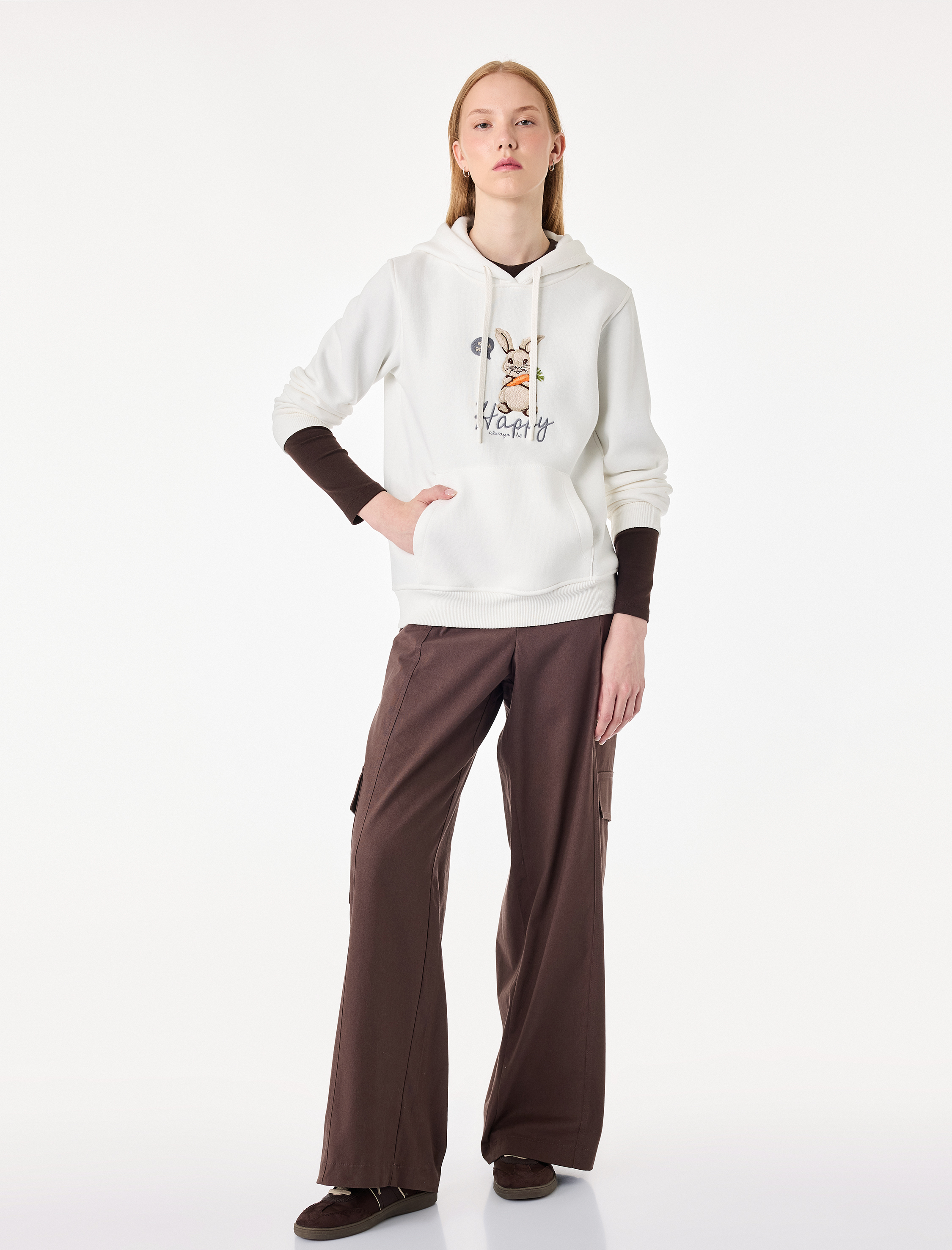   Uzun Kollu Şardonlu Tavşan Baskılı Kapüşonlu Sweatshirt
