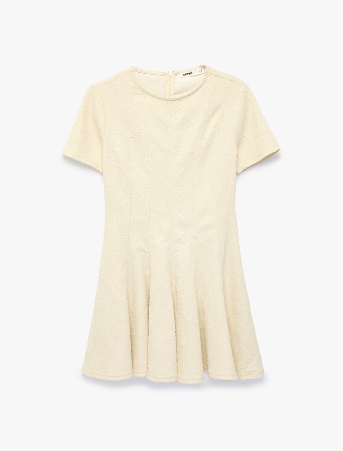  Bisiklet Yaka Kısa Kollu Floral Dokulu Volümlü Mini Kloş Elbise