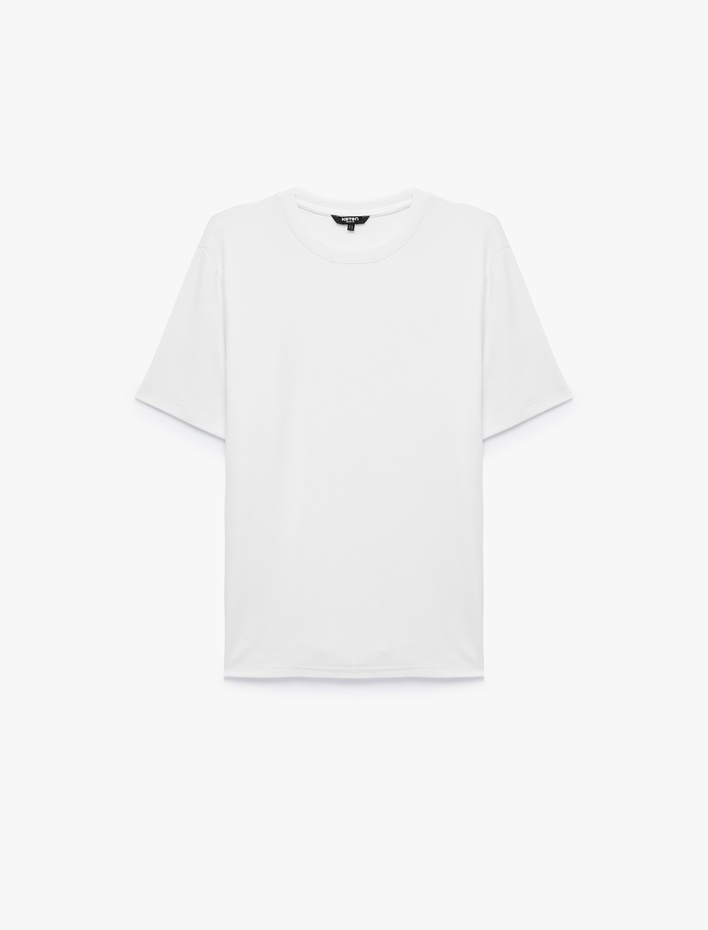  Slim Fit Kısa Kollu Bisiklet Yaka Basic Tişört