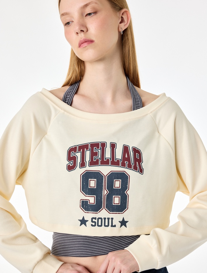  Rahat Kalıp Uzun Kollu Katmanlı Halter Yaka Baskılı Sweatshirt