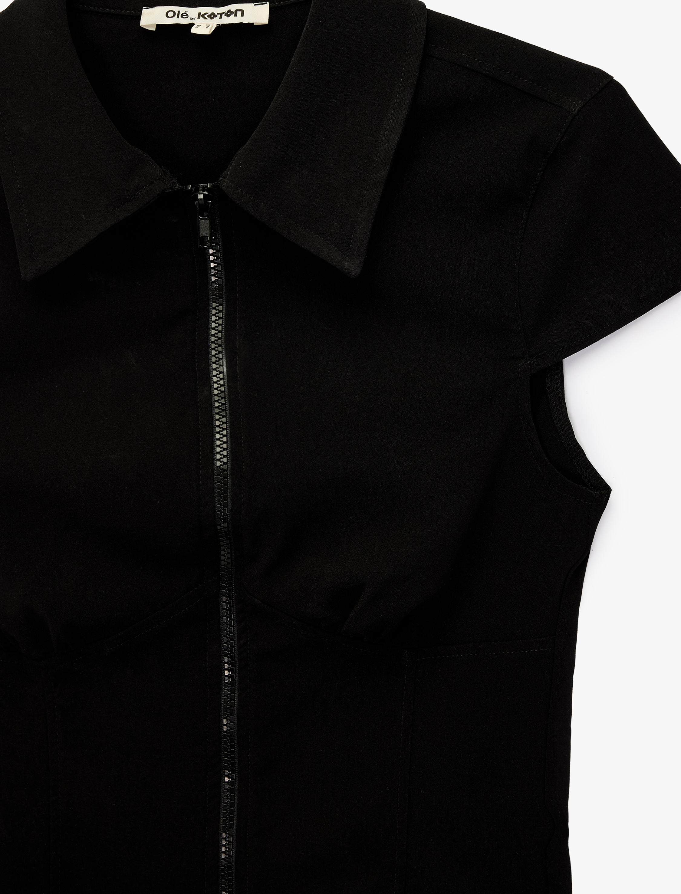   Slim Fit Fermuar Detaylı Kısa Kollu Gömlek