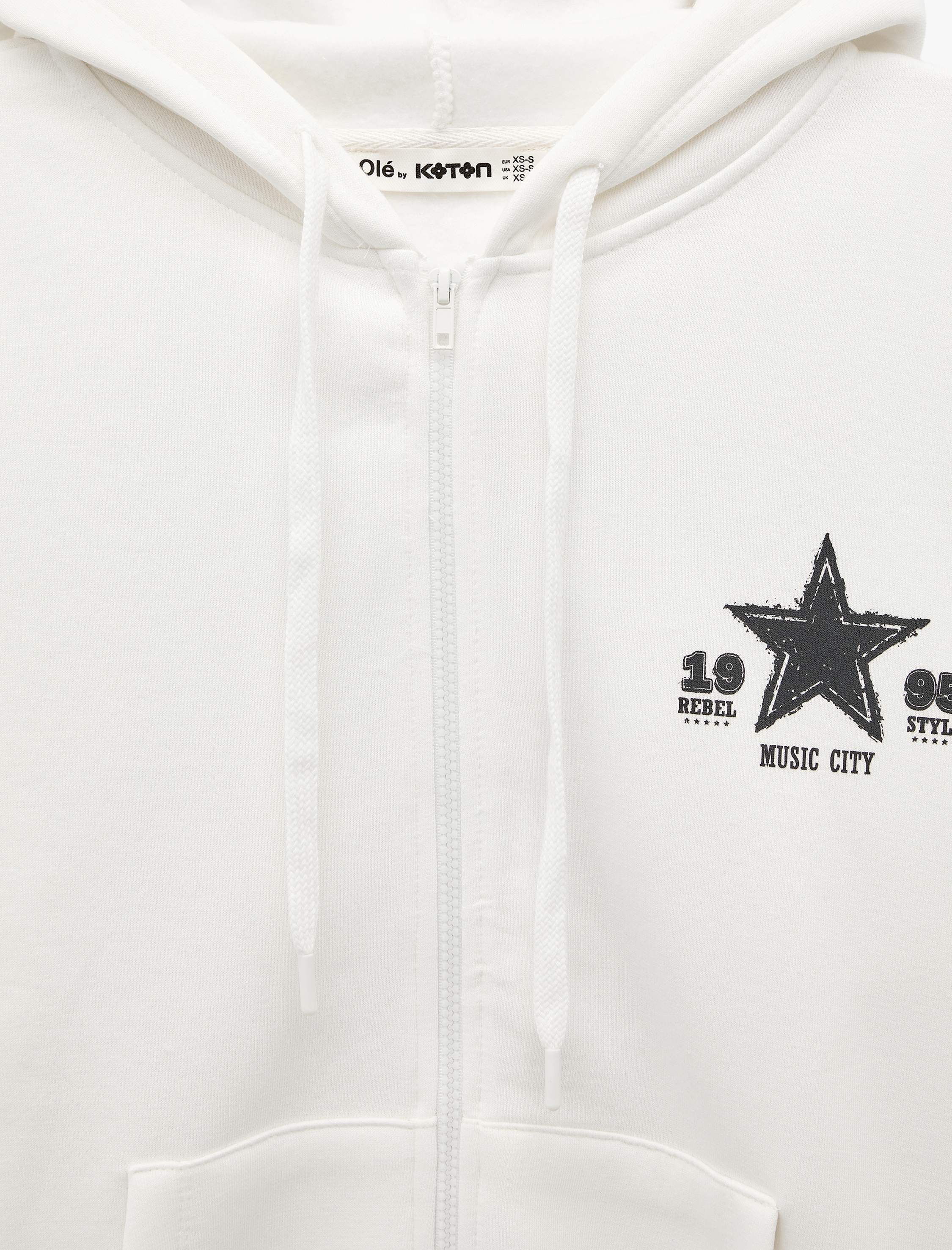   Şardonlu Uzun Kollu Fermuarlı Kanguru Cepli Baskılı Kapüşonlu Sweatshirt