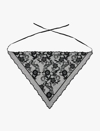 Bağlamalı Çiçek Desenli Dantel Detaylı Bandana Fular
