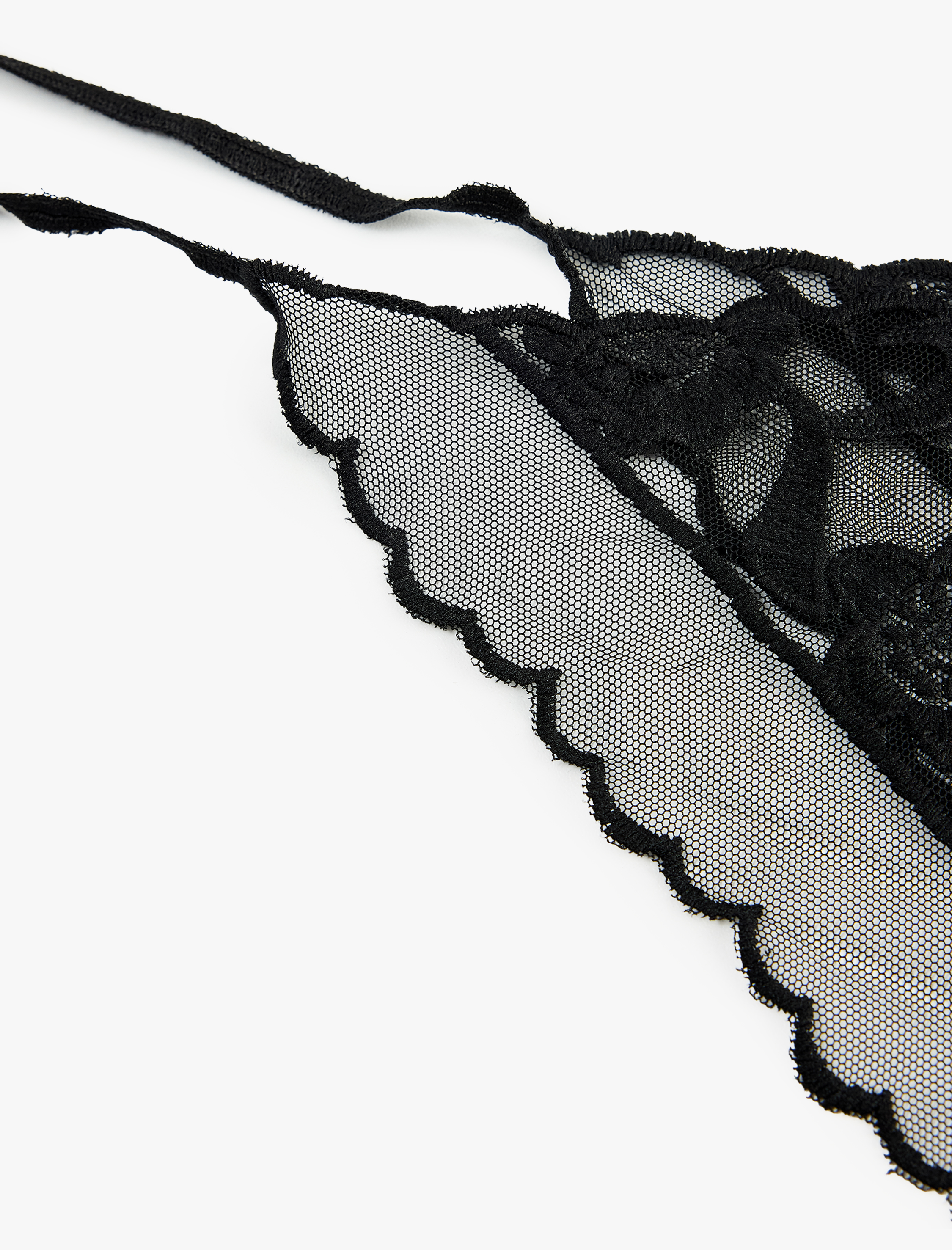  Kadın Bağlamalı Çiçek Desenli Dantel Detaylı Bandana Fular