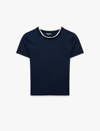 Slim Fit Biyeli Kısa Kollu Bisiklet Yaka Spor Tişört