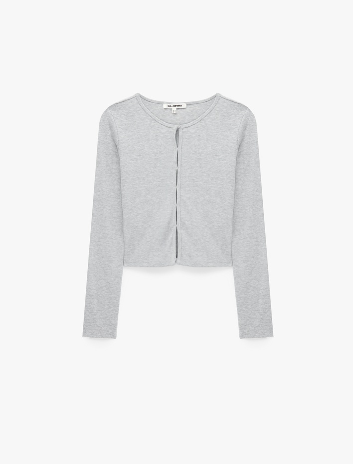  Slim Fit Pamuklu Uzun Kollu Düğmeli Bisiklet Yaka Basic Tişört