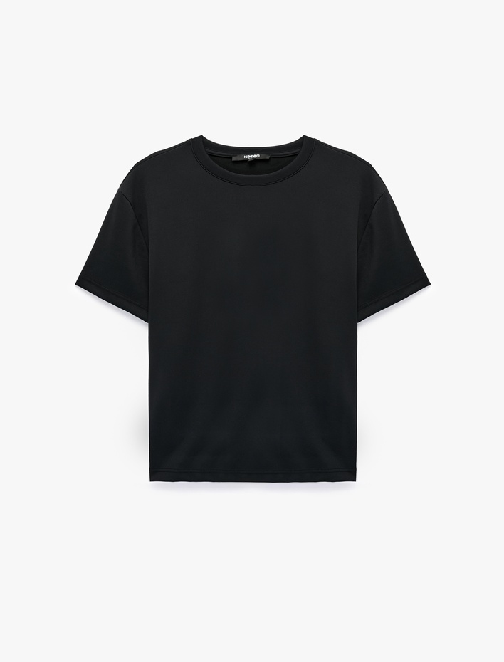  Kısa Kollu Bisiklet Yaka Basic Oversize Tişört