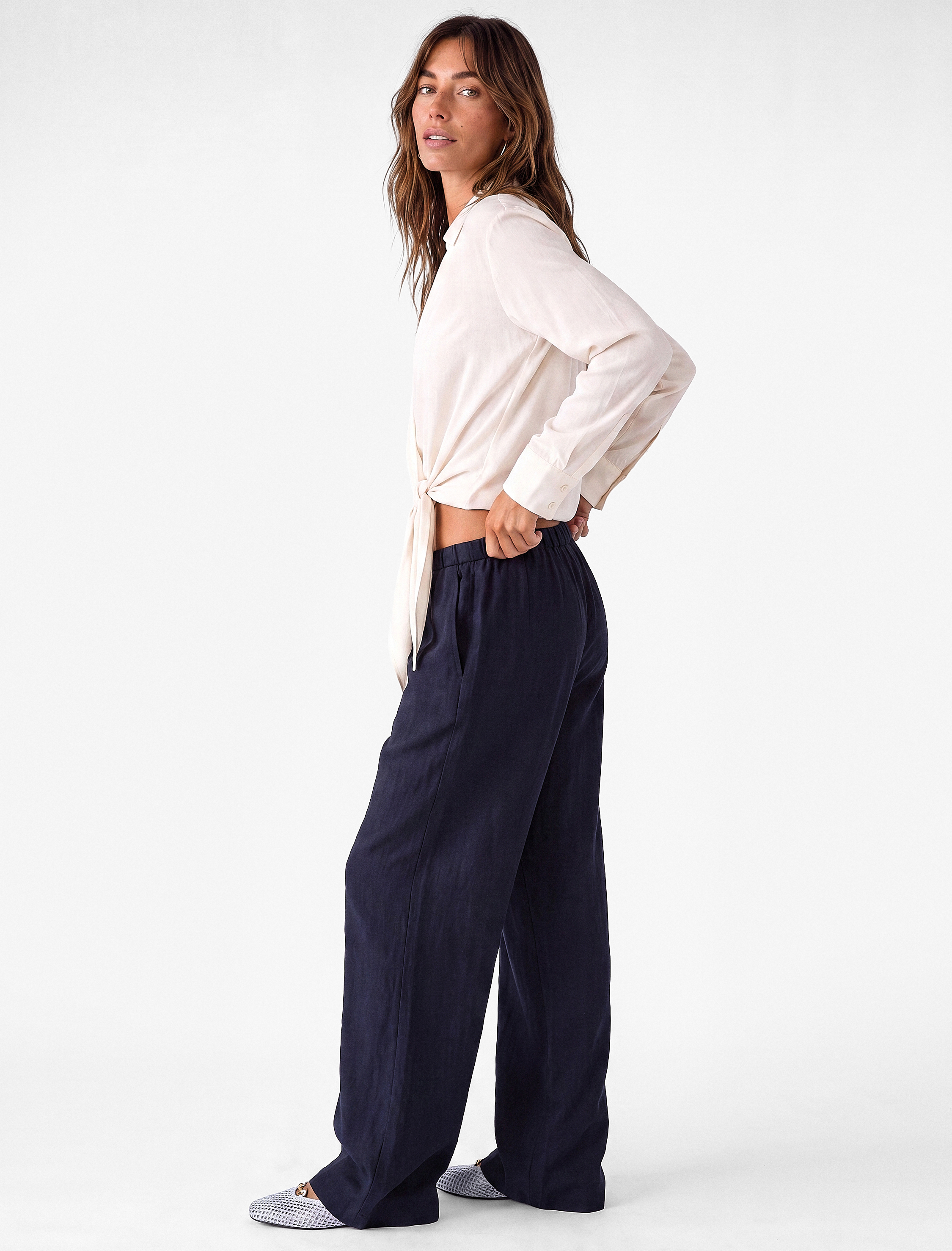   Viskon Kumaş Beli Bağcıklı Loose Fit Cepli Balon Pantolon