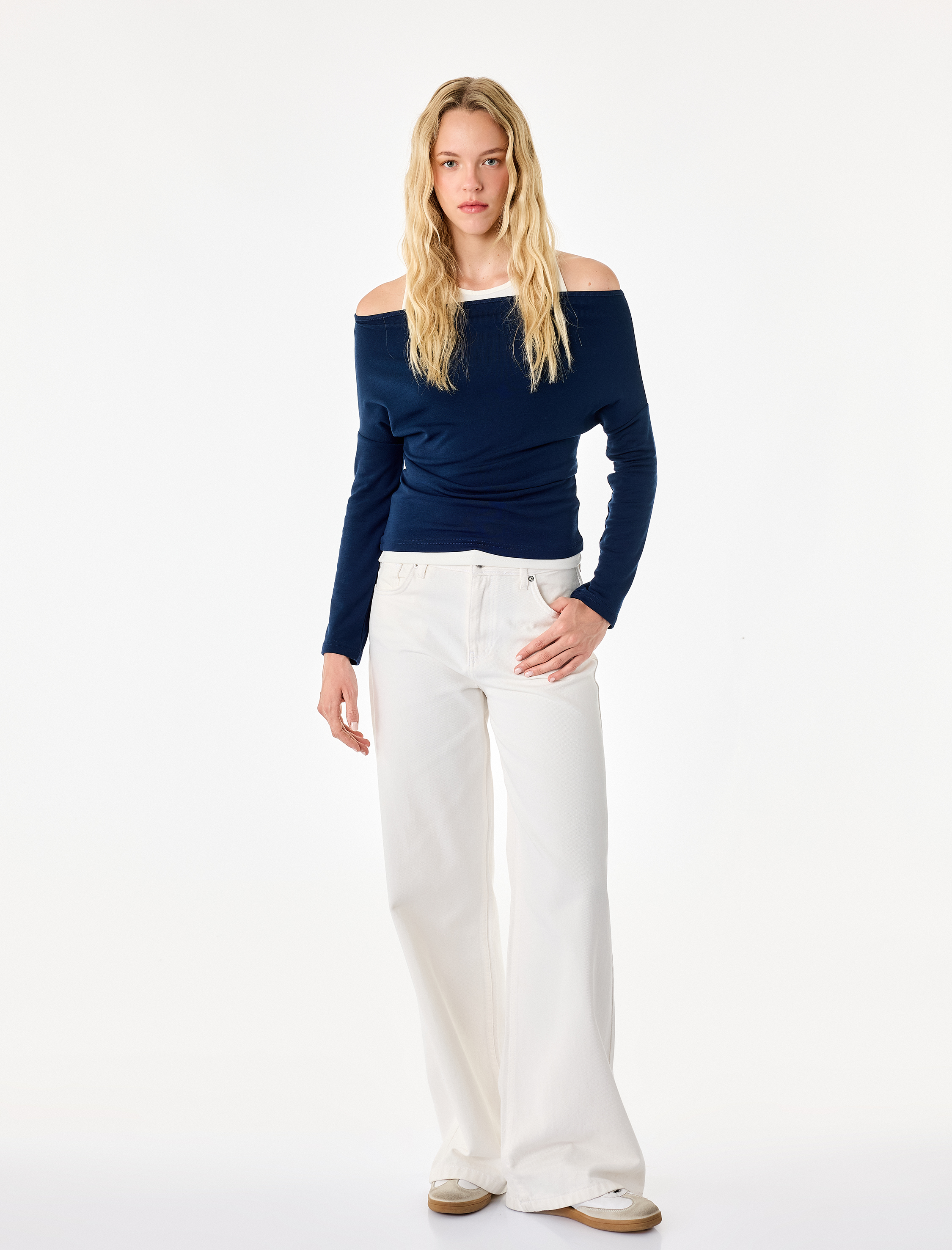   Slim Fit Asimetrik Yaka Katmanlı Uzun Kollu Tişört