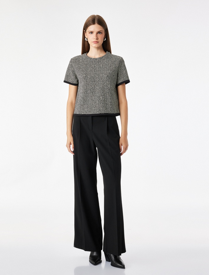  Slim Fit Bisiklet Yaka Kısa Kollu Tüvit Tişört