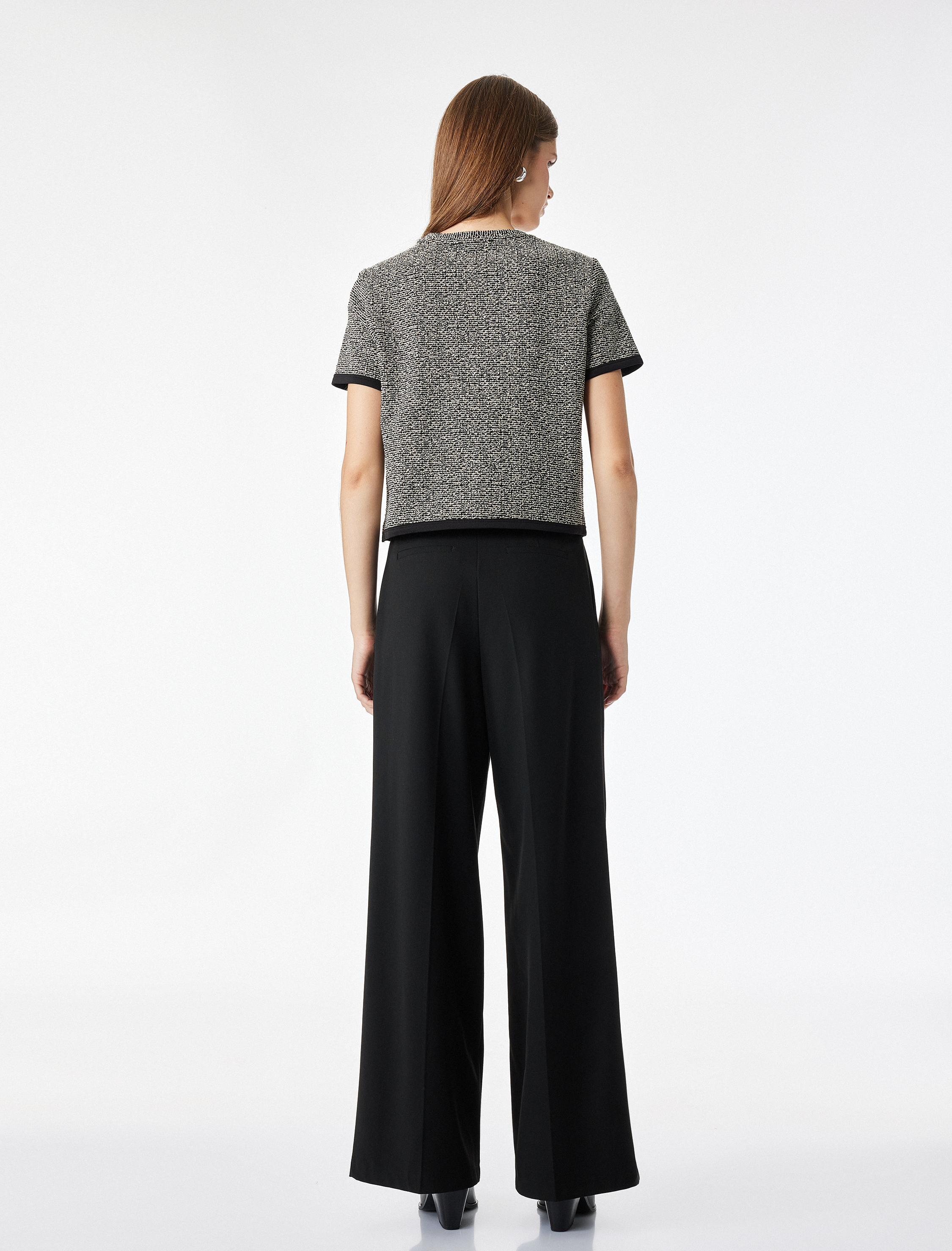  Slim Fit Bisiklet Yaka Kısa Kollu Tüvit Tişört